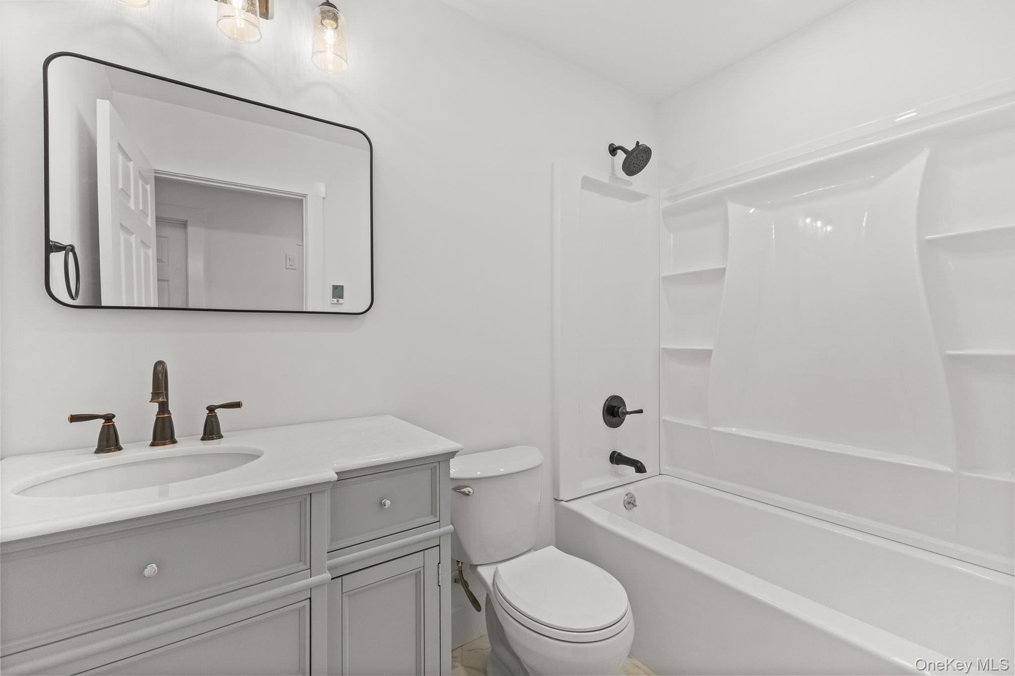 14 Foxwood Terrace E, Patterson, NY 12563