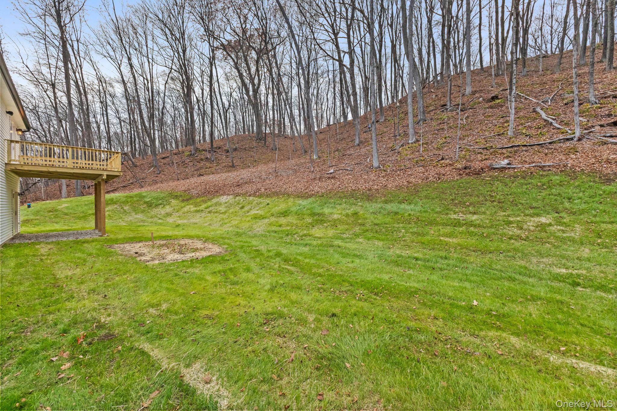 14 Foxwood Terrace E, Patterson, NY 12563