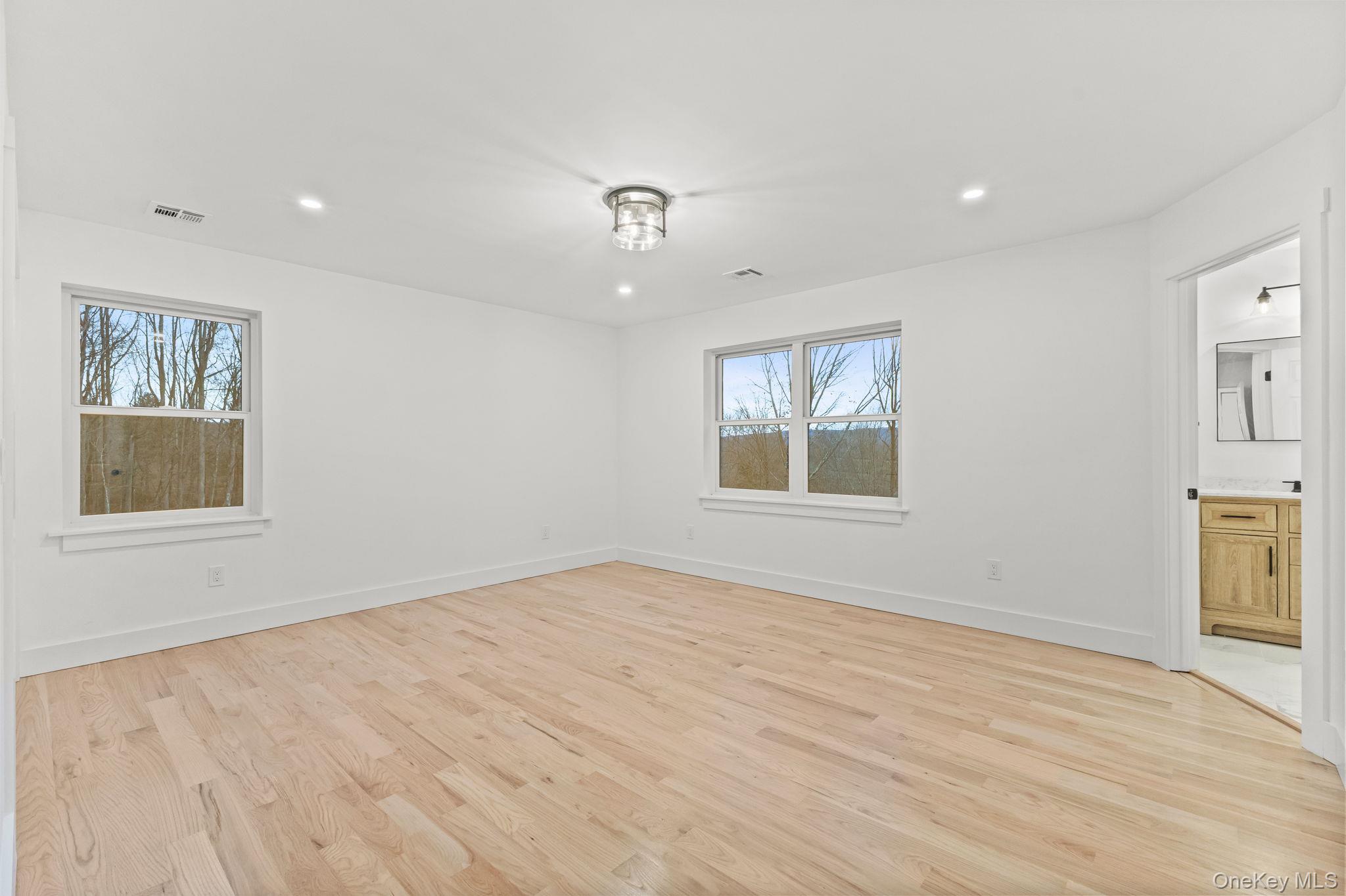 14 Foxwood Terrace E, Patterson, NY 12563