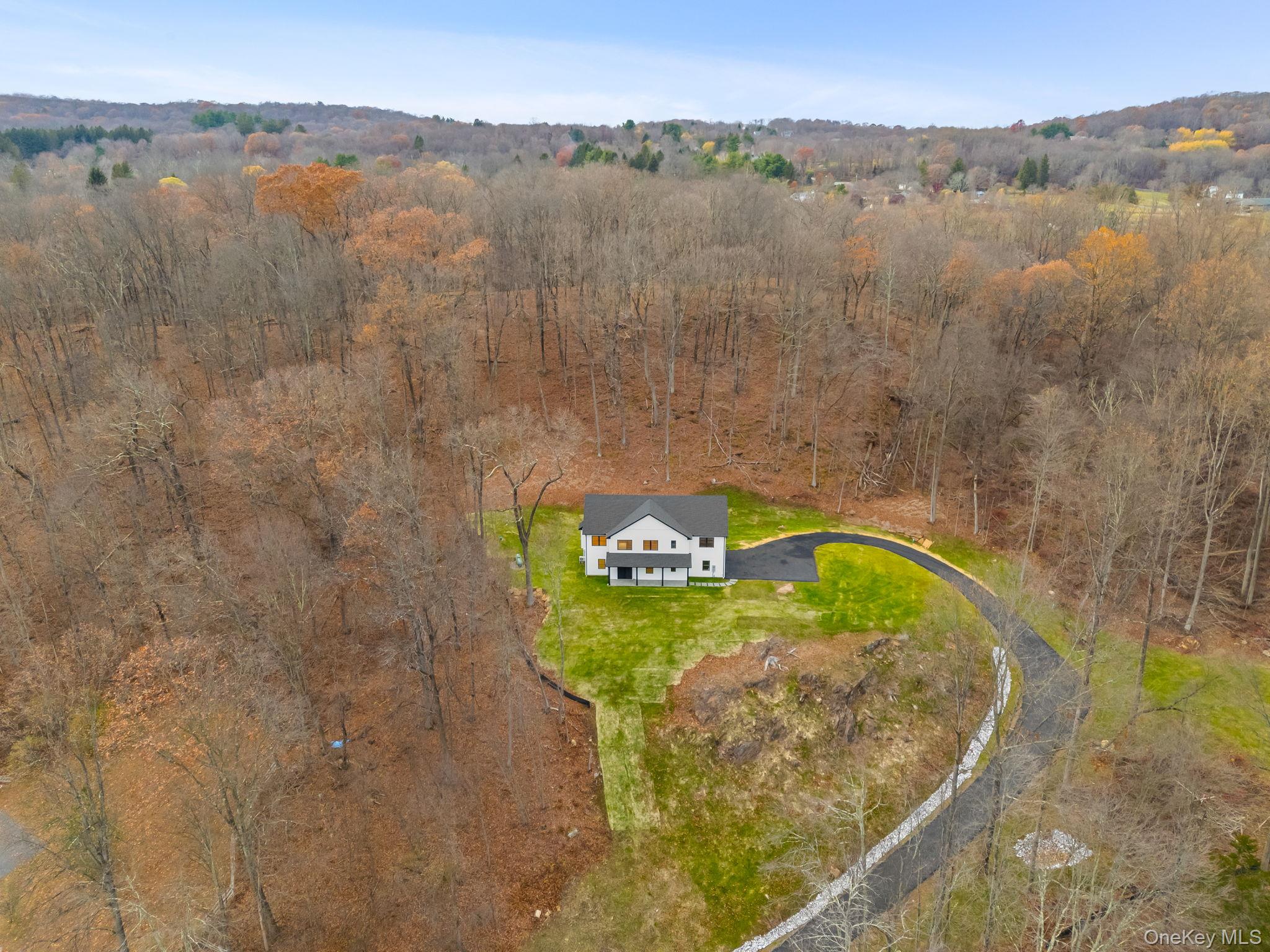 14 Foxwood Terrace E, Patterson, NY 12563