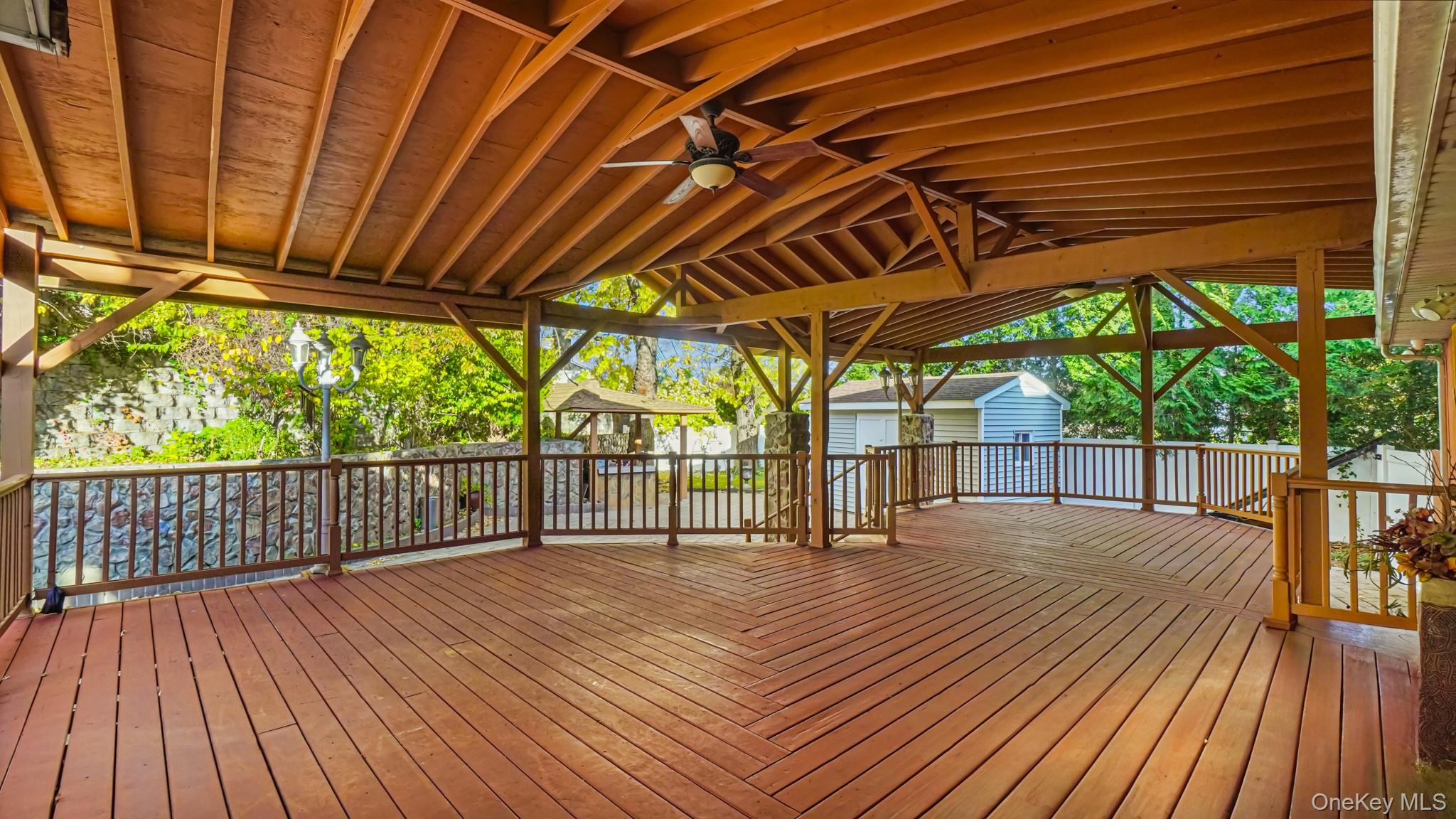 67 Royal Way, New Hyde Park, NY 11040