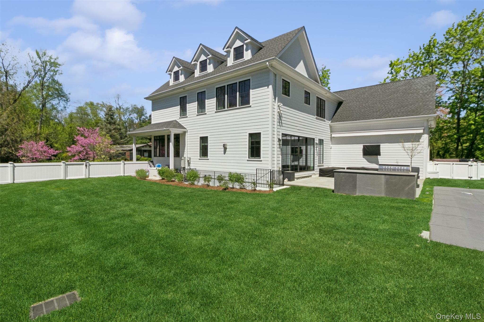 1 Stonewall Lane, Mamaroneck, NY 10543