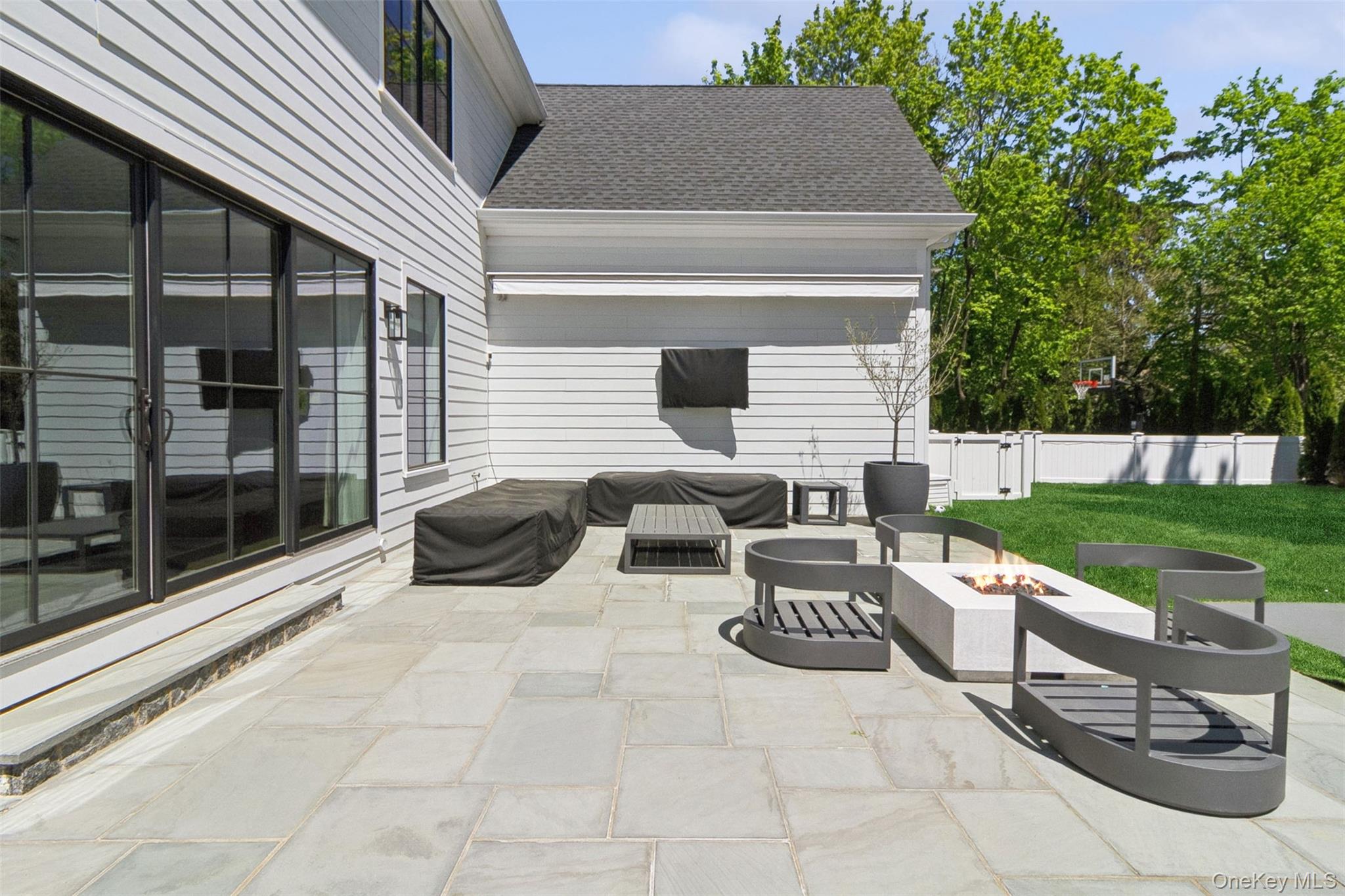 1 Stonewall Lane, Mamaroneck, NY 10543