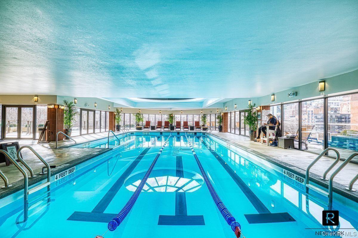 330 East 38th Street # 12-O, New York (Manhattan), NY 10016