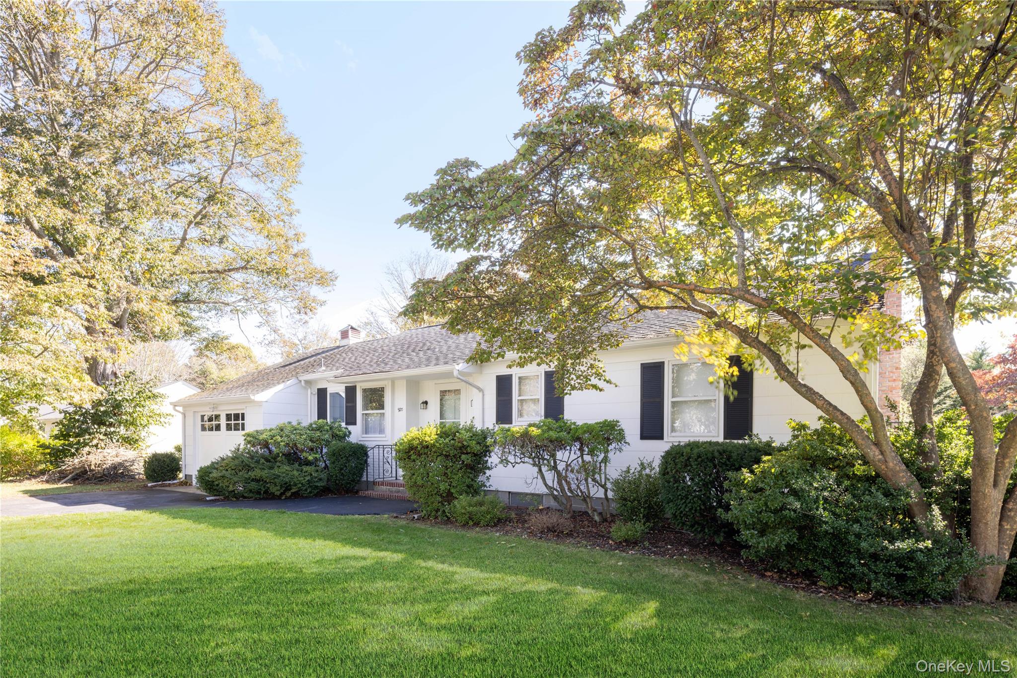 920 Pine Neck Road, Southold, NY 11971