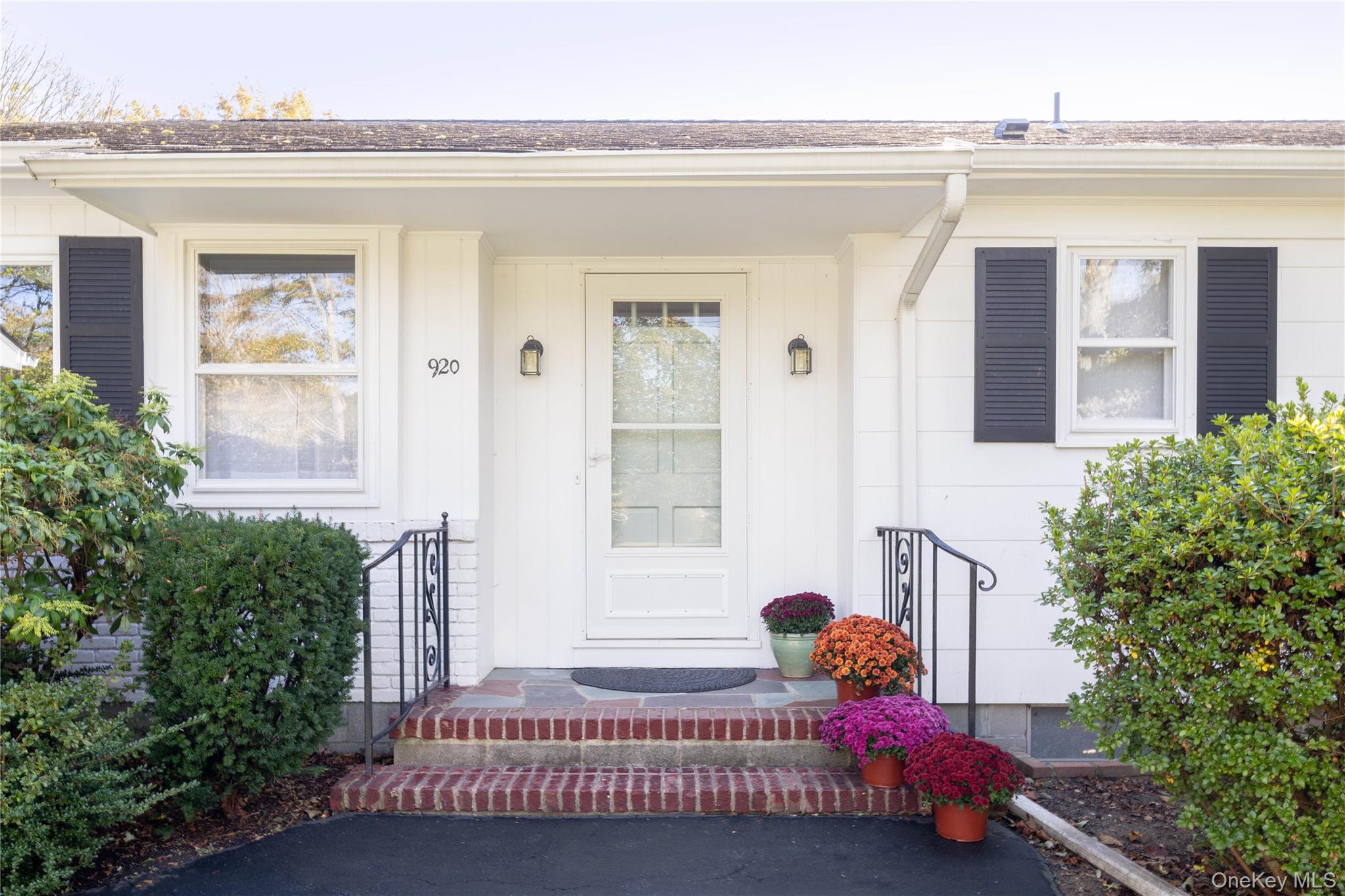 920 Pine Neck Road, Southold, NY 11971