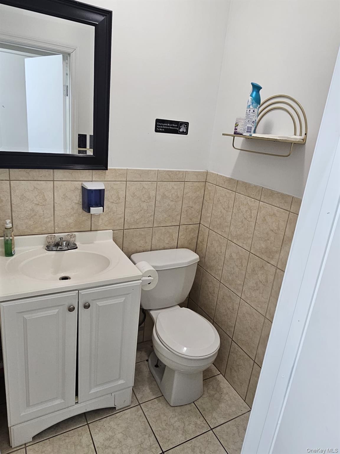 449 Old Country Road, Westbury, NY 11590