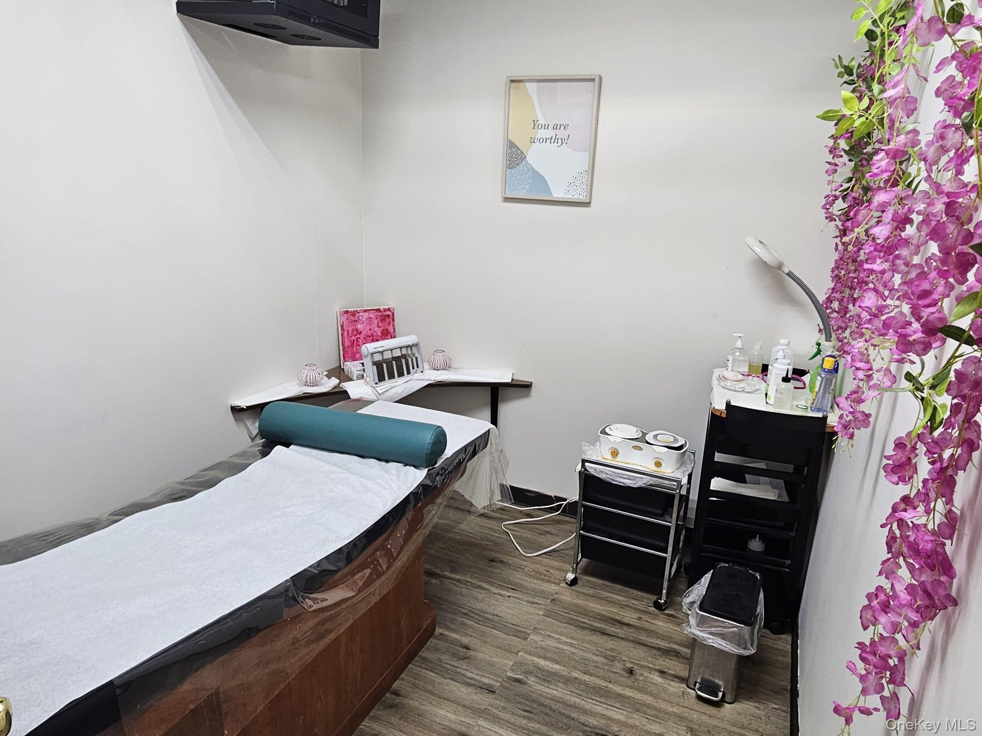 449 Old Country Road, Westbury, NY 11590