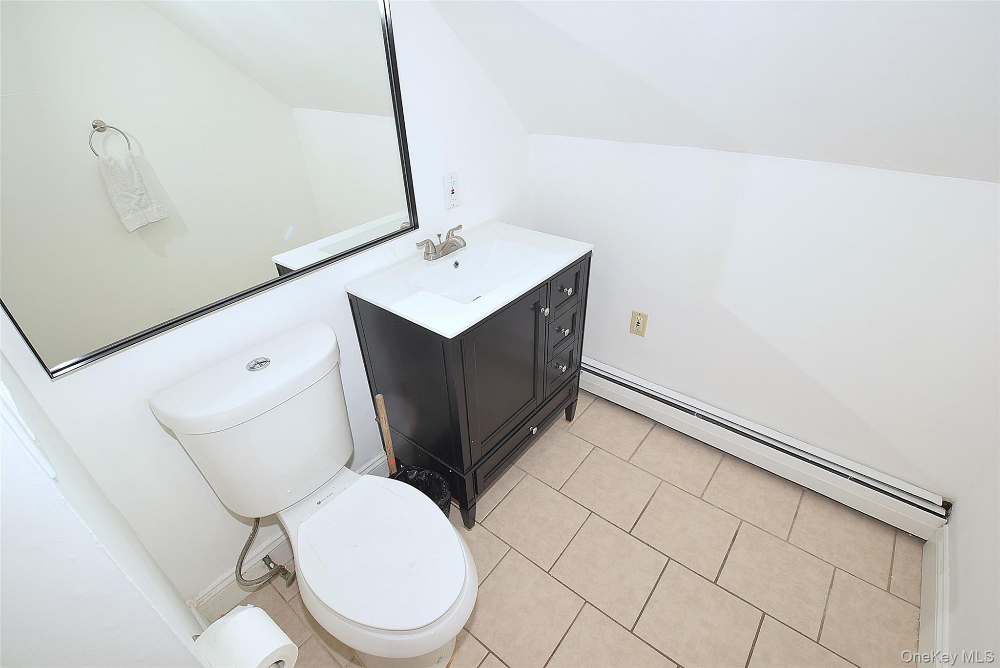 87 Parkside Drive N, Levittown, NY 11756