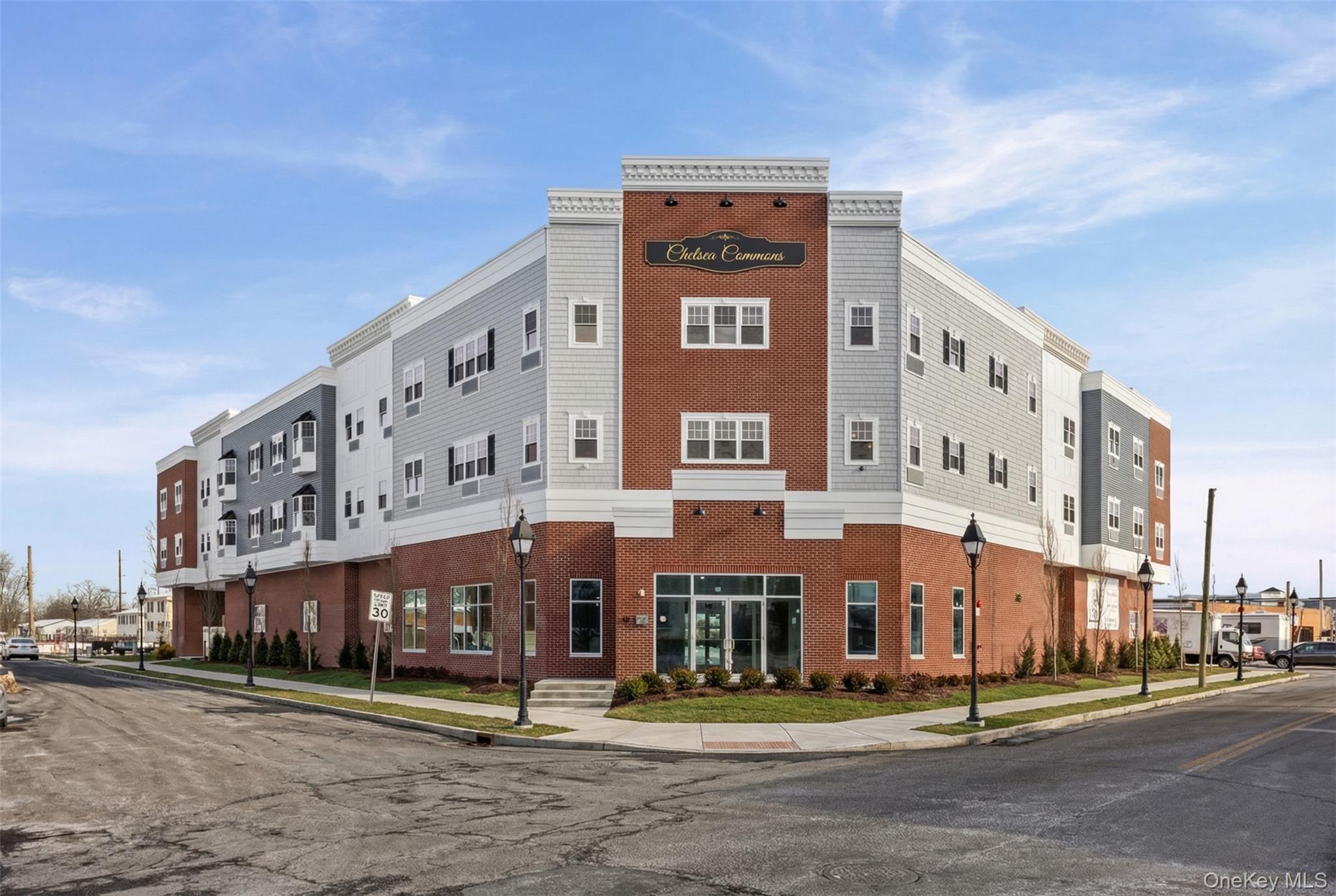 227 4th Avenue # 306E, Bay Shore, NY 11706