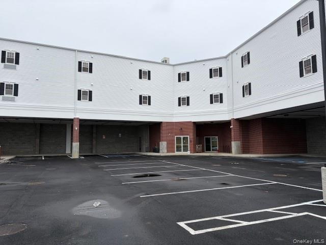 227 4th Avenue # 306E, Bay Shore, NY 11706