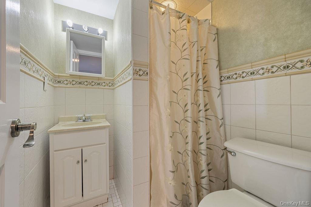 104 W Maple Avenue, Monsey, NY 10952