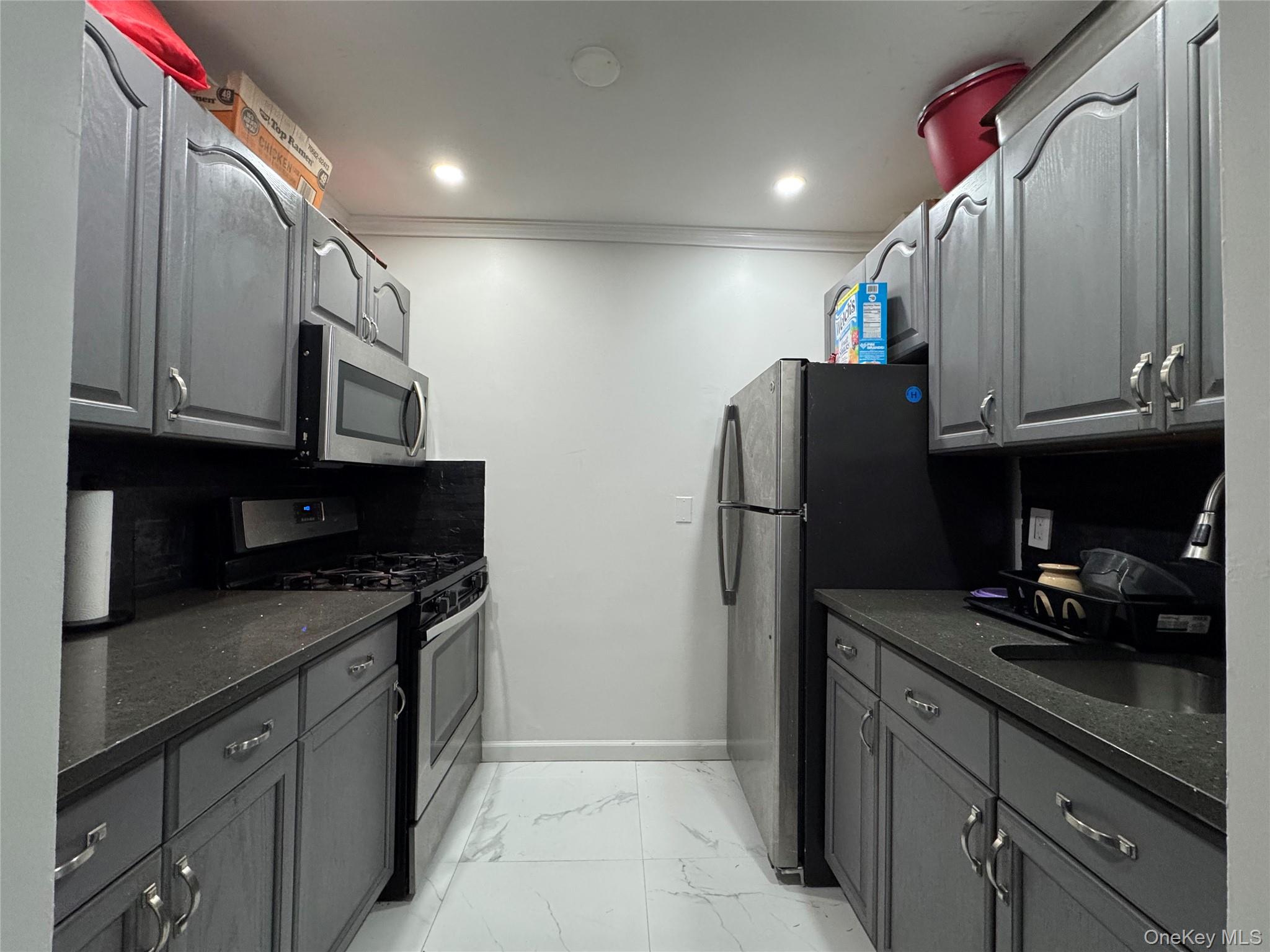 9 Harper Court, Bronx, NY 10466