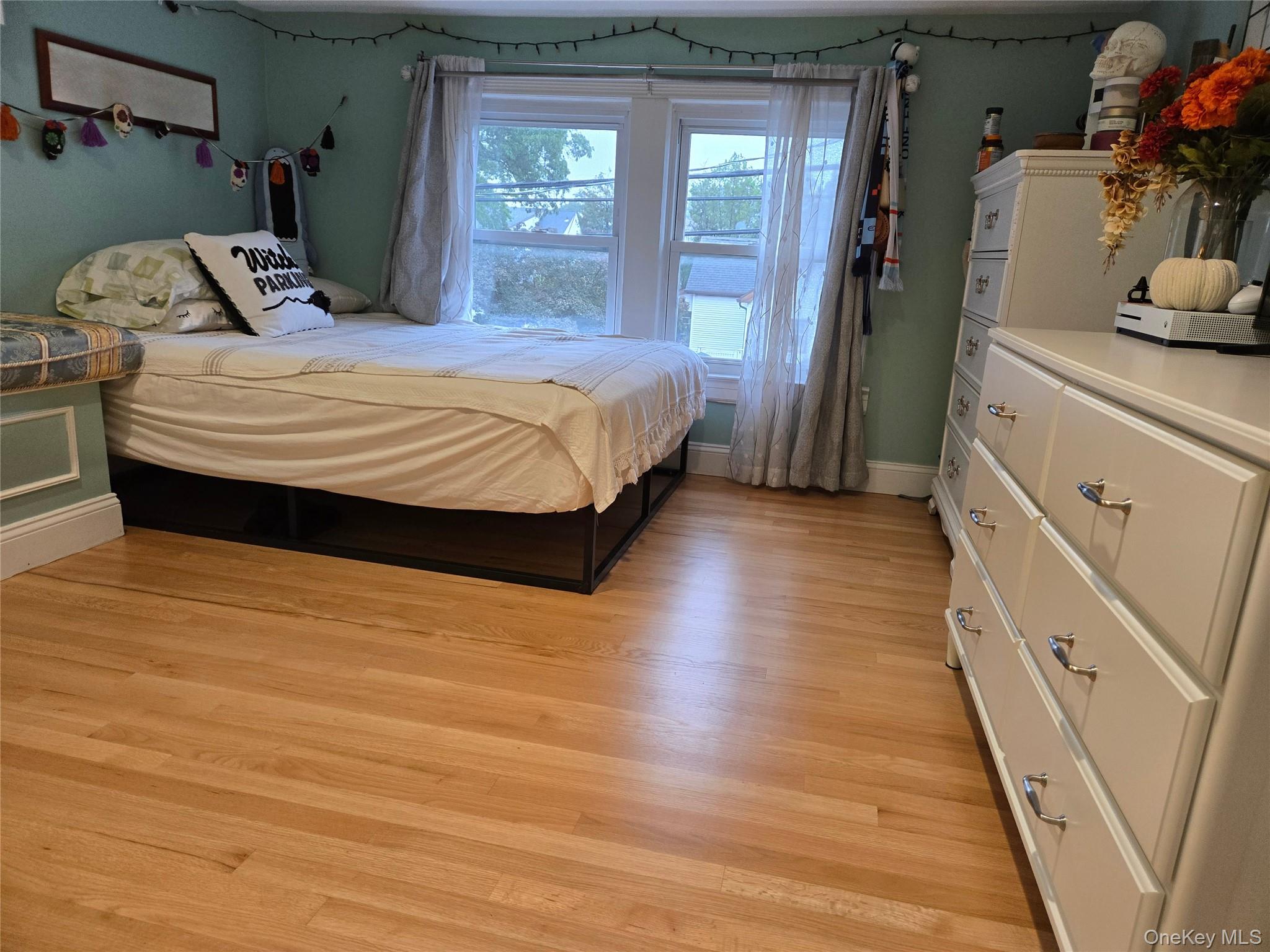 183 N Cottage Street, North Valley Stream, NY 11580