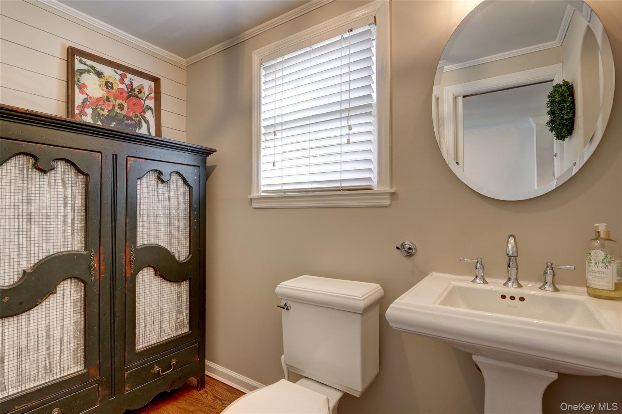 45 Woodland Avenue, Rockville Centre, NY 11570