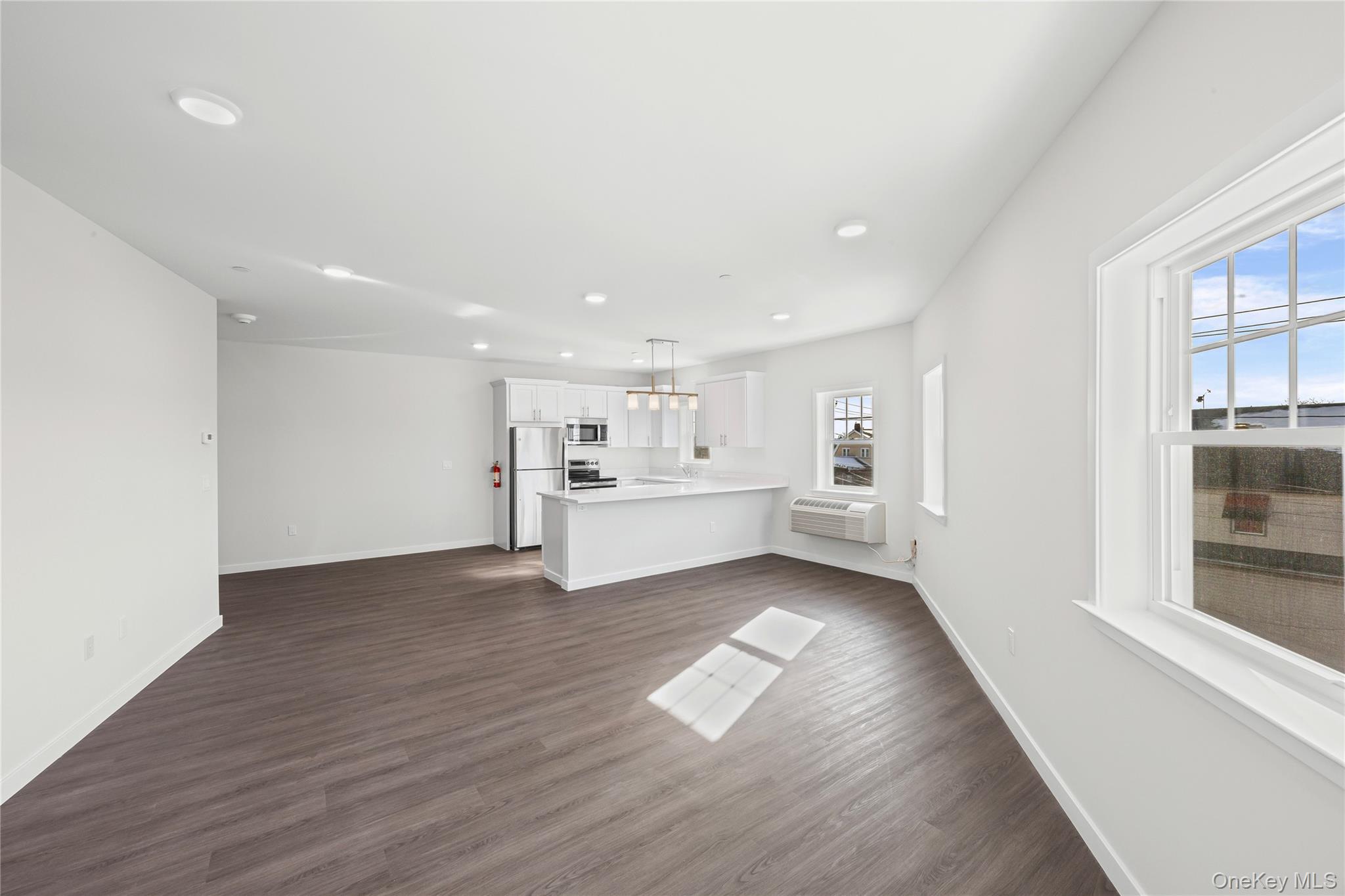 227 4th Avenue # 308G, Bay Shore, NY 11706