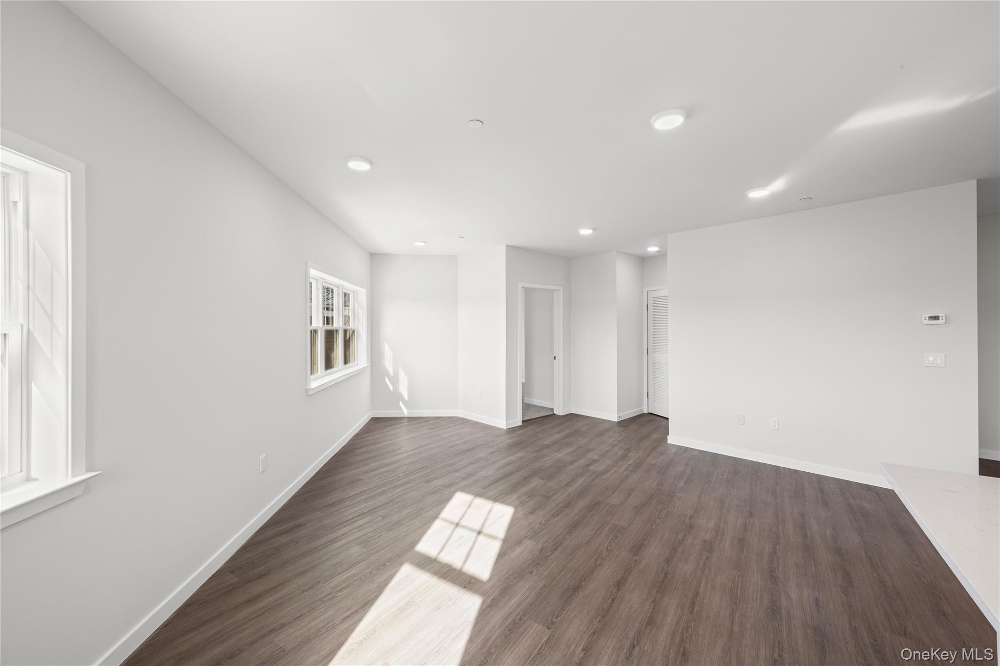 227 4th Avenue # 308G, Bay Shore, NY 11706