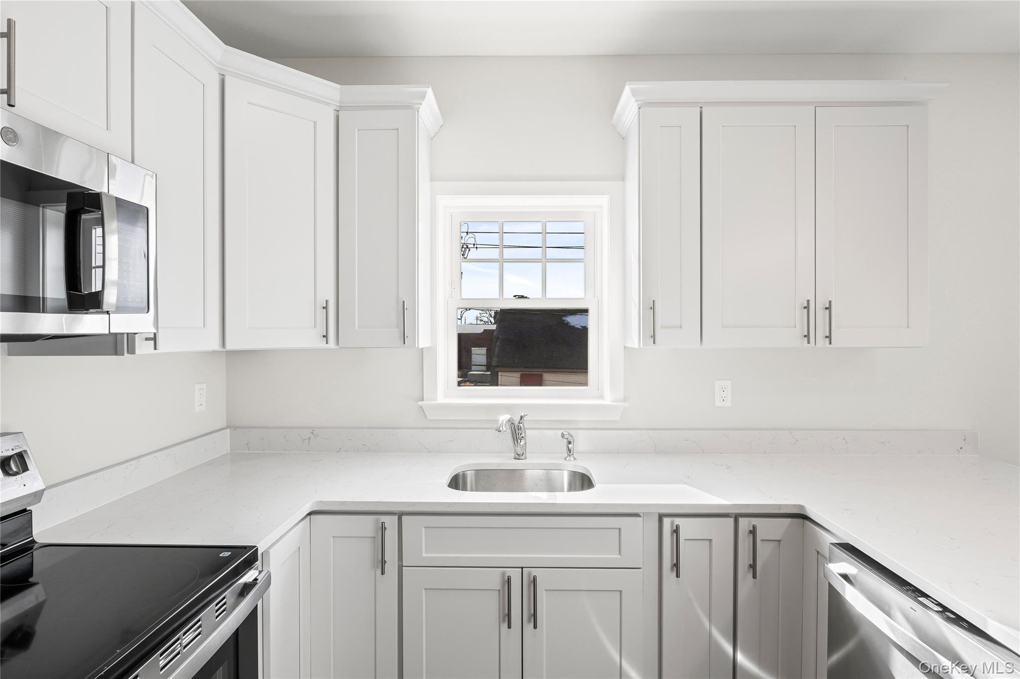 227 4th Avenue # 308G, Bay Shore, NY 11706