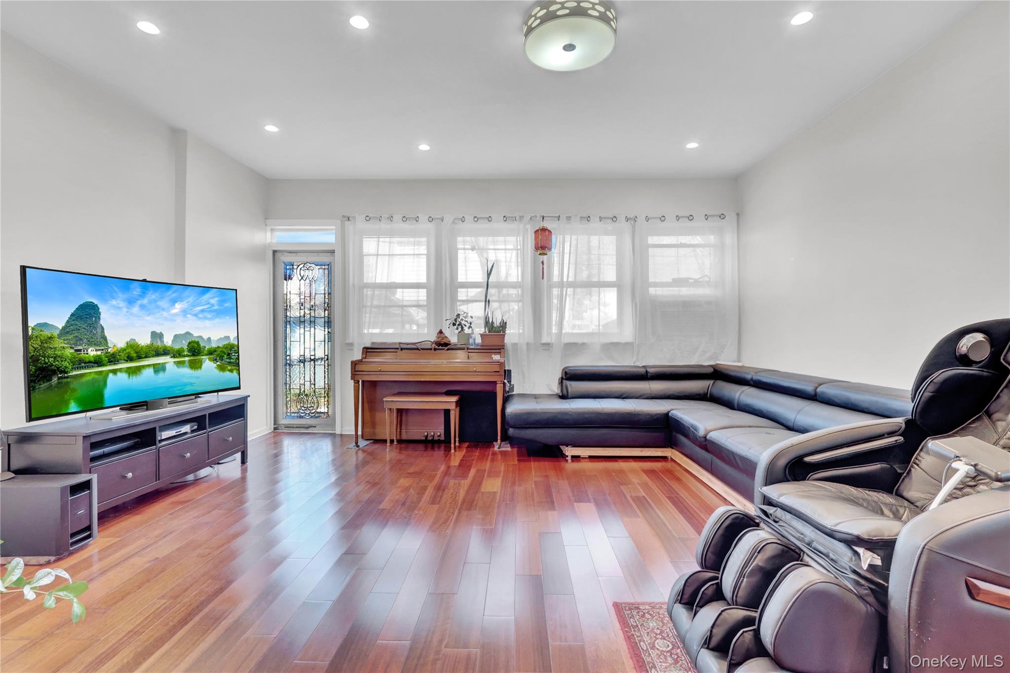 83-27 Commonwealth Boulevard, Bellerose, NY 11426