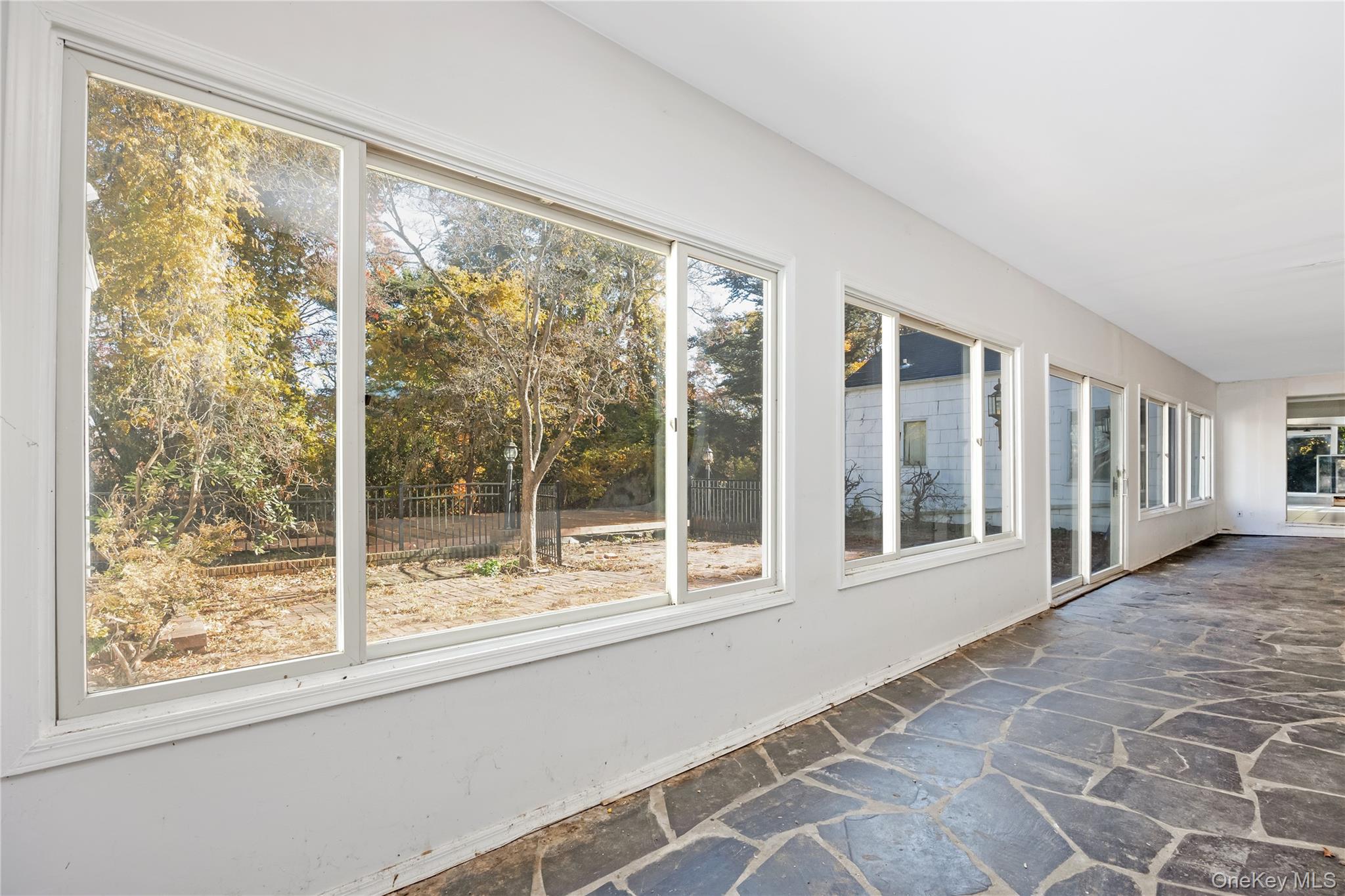 5 Bagatelle Road, Dix Hills, NY 11746