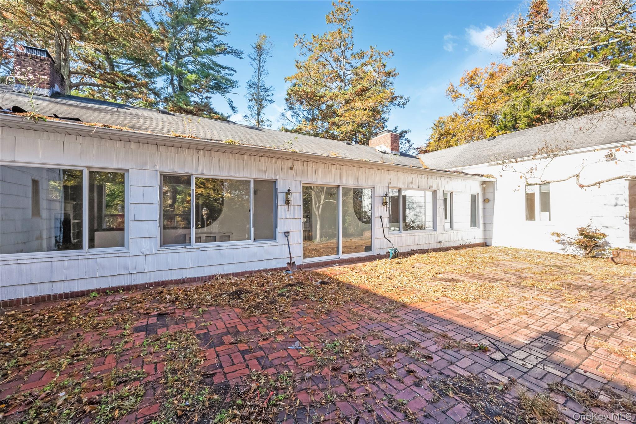 5 Bagatelle Road, Dix Hills, NY 11746