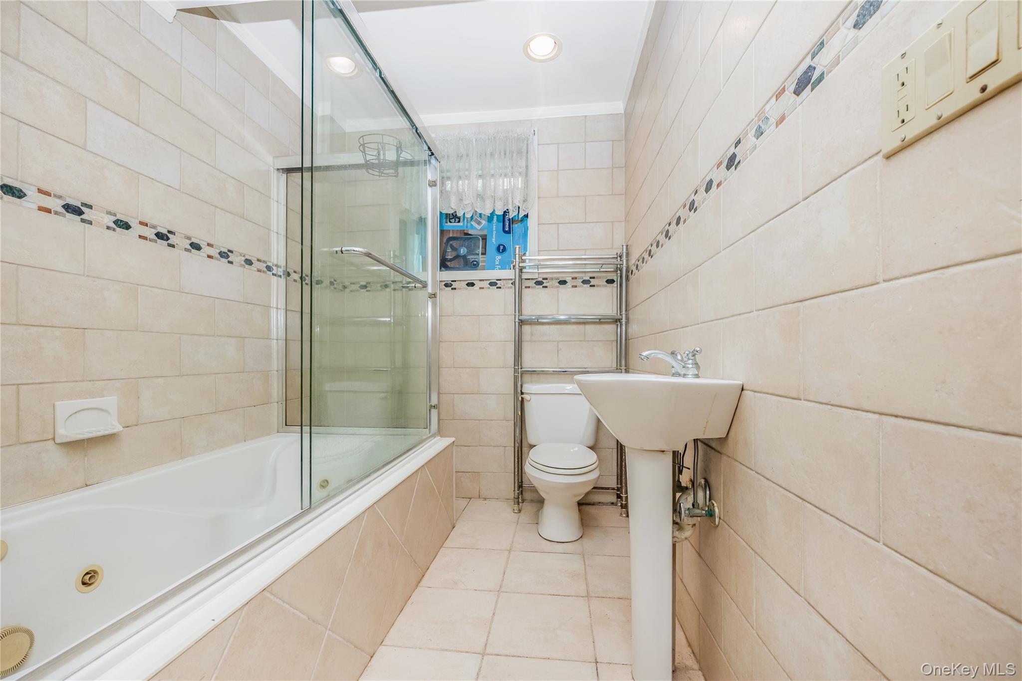 5 Bagatelle Road, Dix Hills, NY 11746