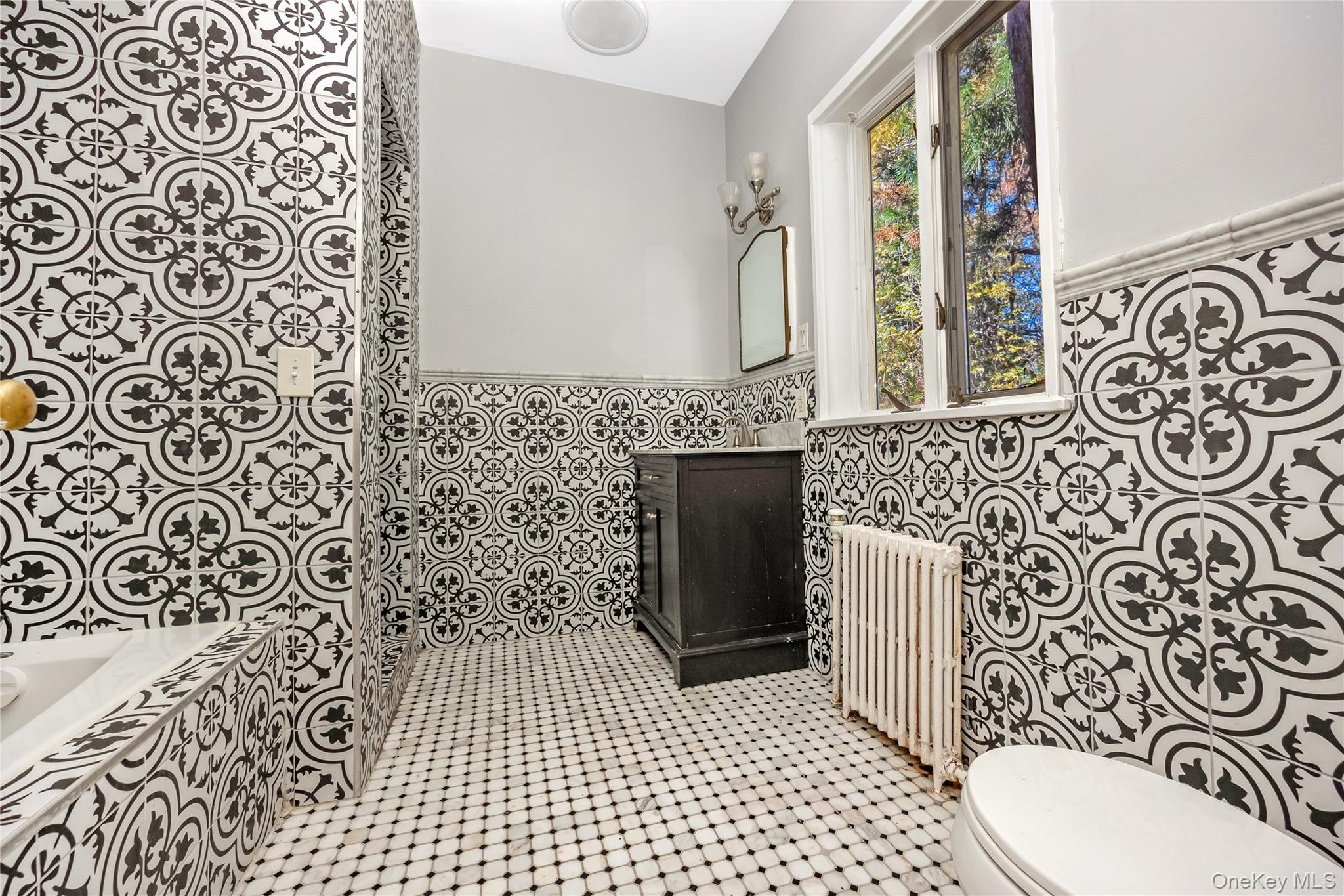 5 Bagatelle Road, Dix Hills, NY 11746