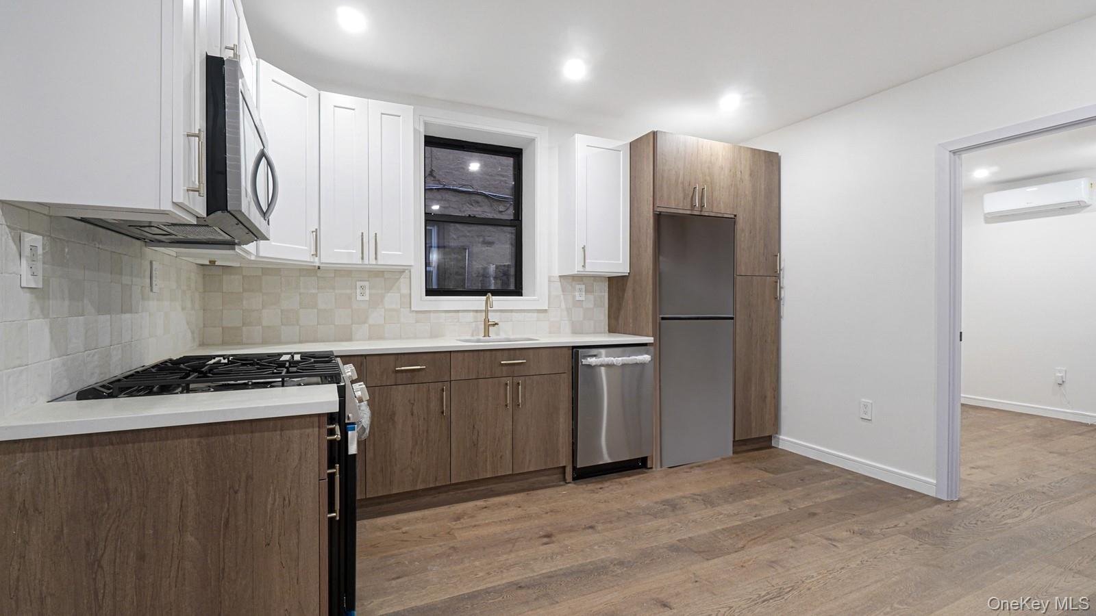 1143 E 224th Street, Bronx, NY 10466