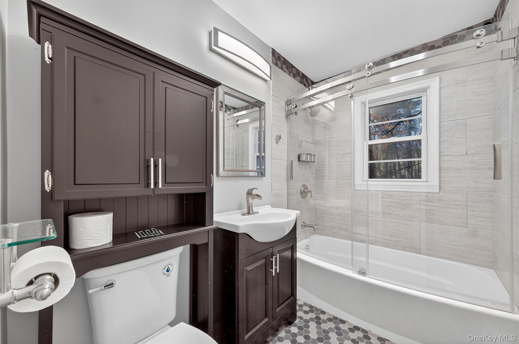 2710 South Road # B5, Poughkeepsie, NY 12601