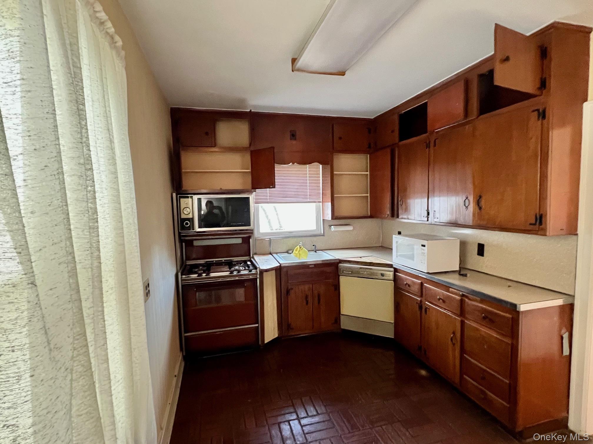 224 Beach 141st Street, Belle Harbor, NY 11694