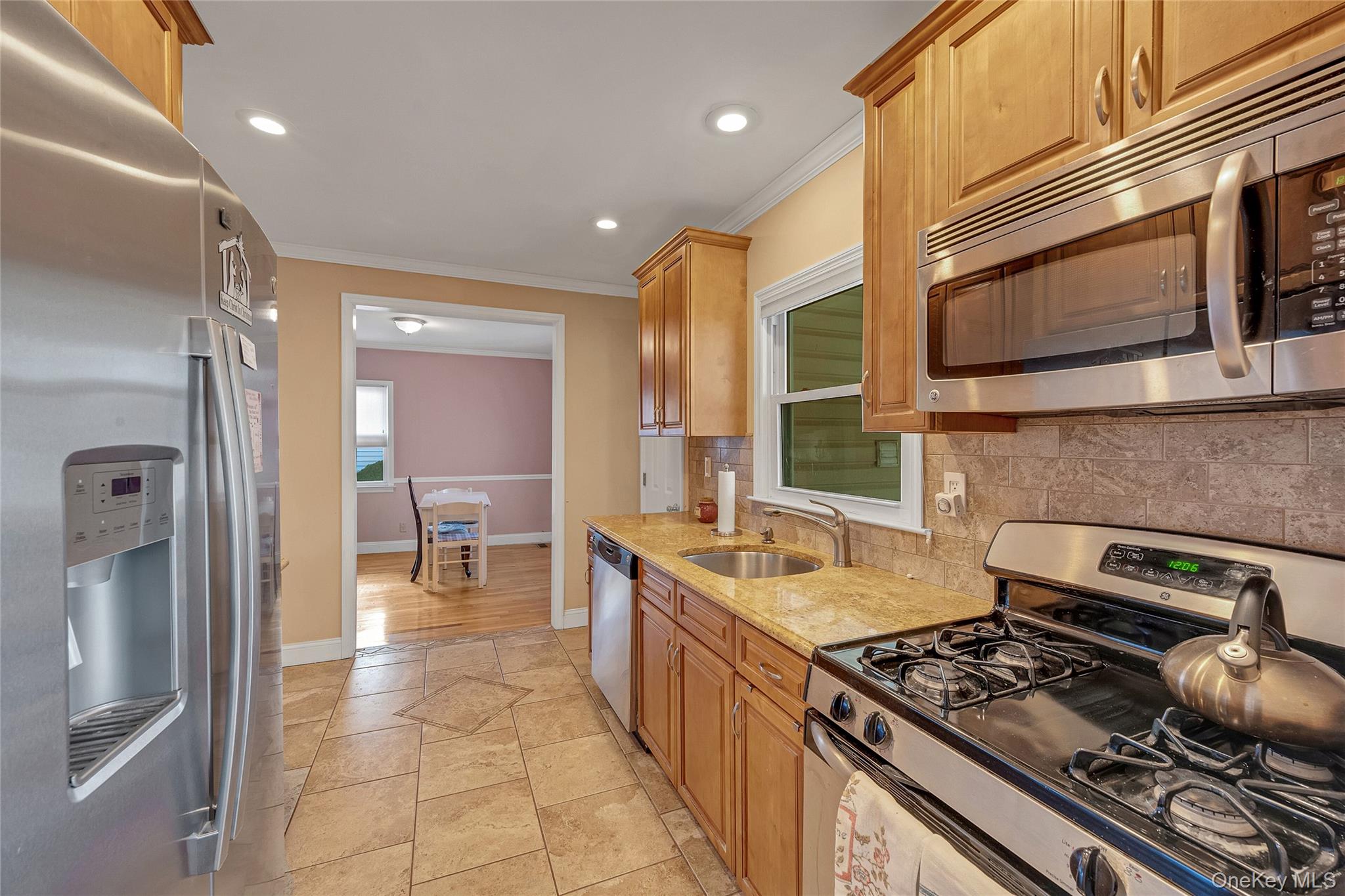 15 Andrew Road, Eastchester, NY 10709