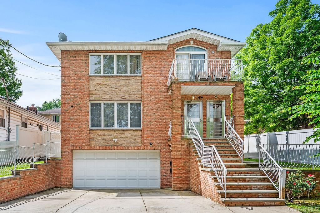 253-12 58 Avenue, Little Neck, NY 11362