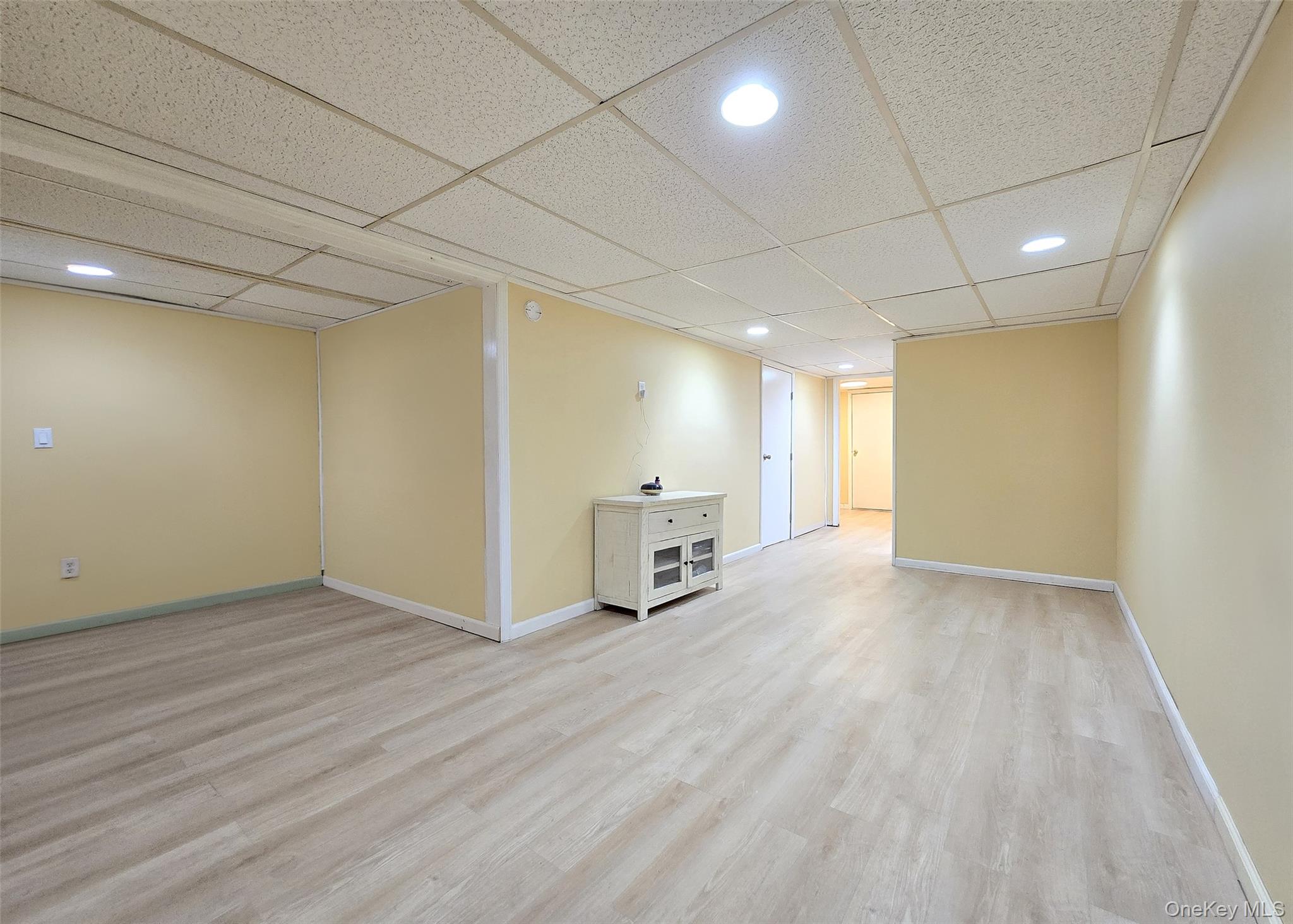 39 Anna Street, Bay Shore, NY 11706