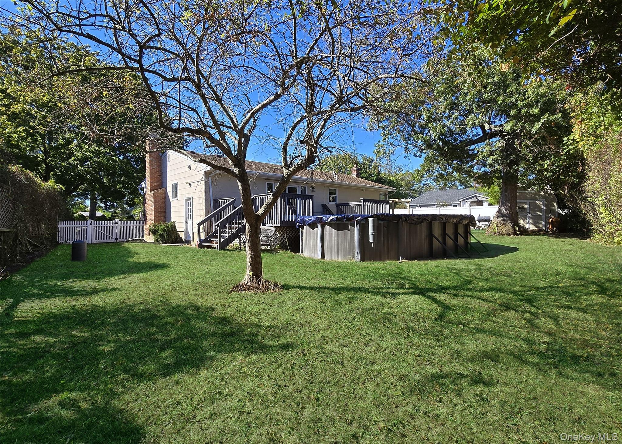 39 Anna Street, Bay Shore, NY 11706