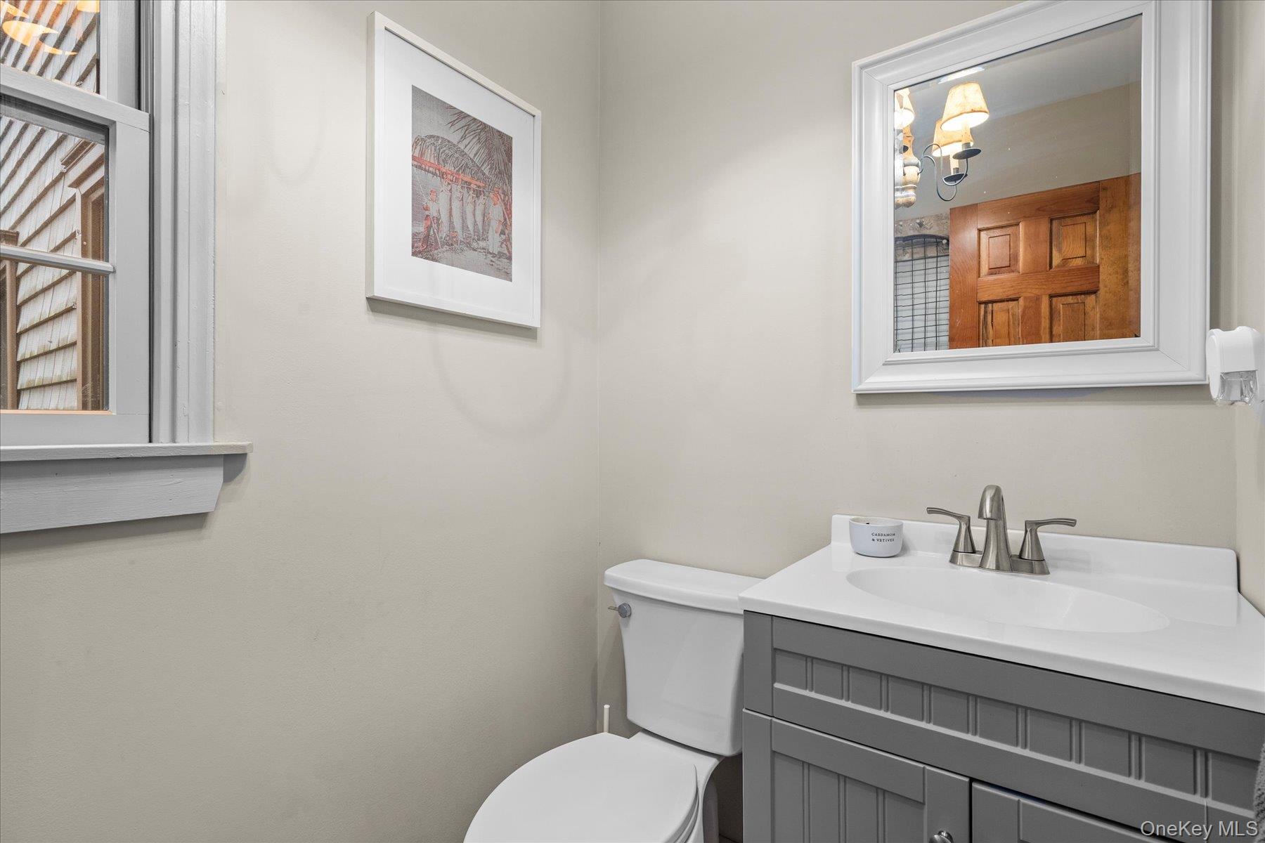 73 Farm Road N, Wading River, NY 11792