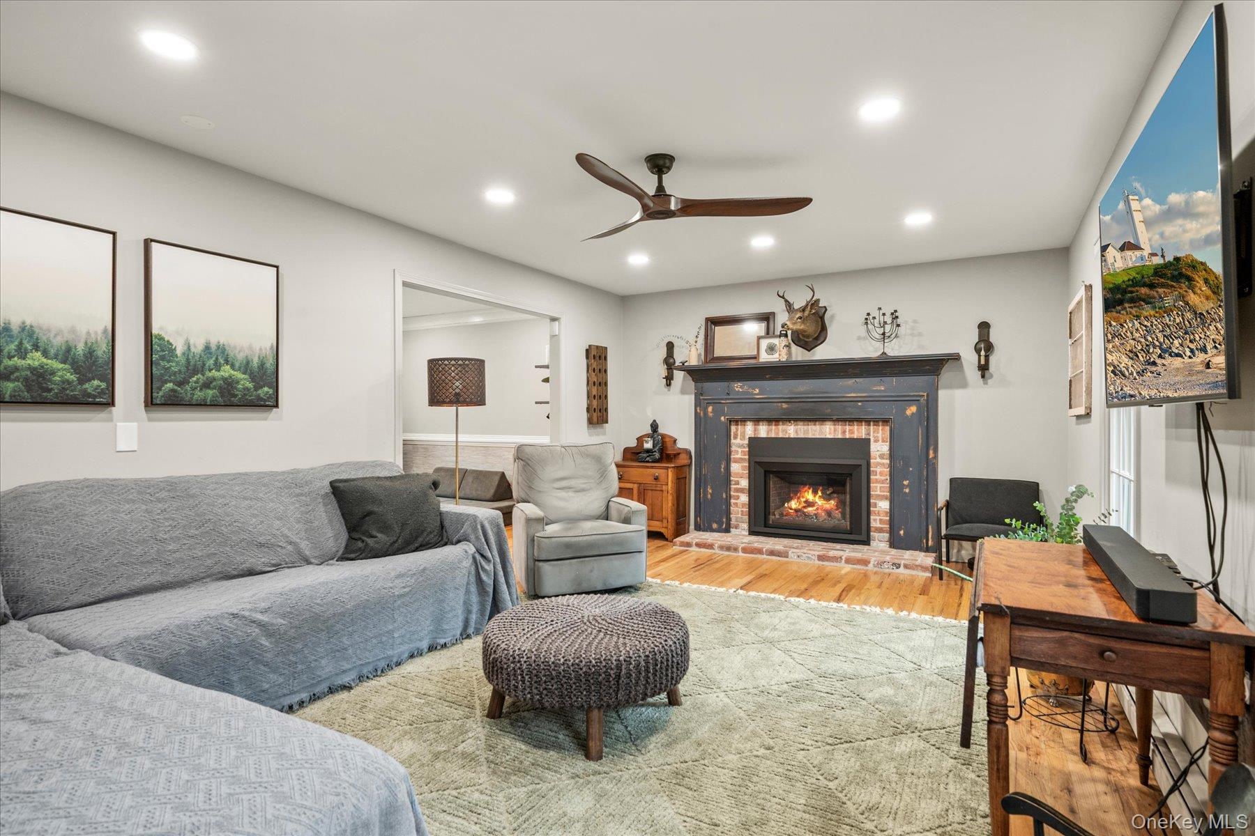 73 Farm Road N, Wading River, NY 11792