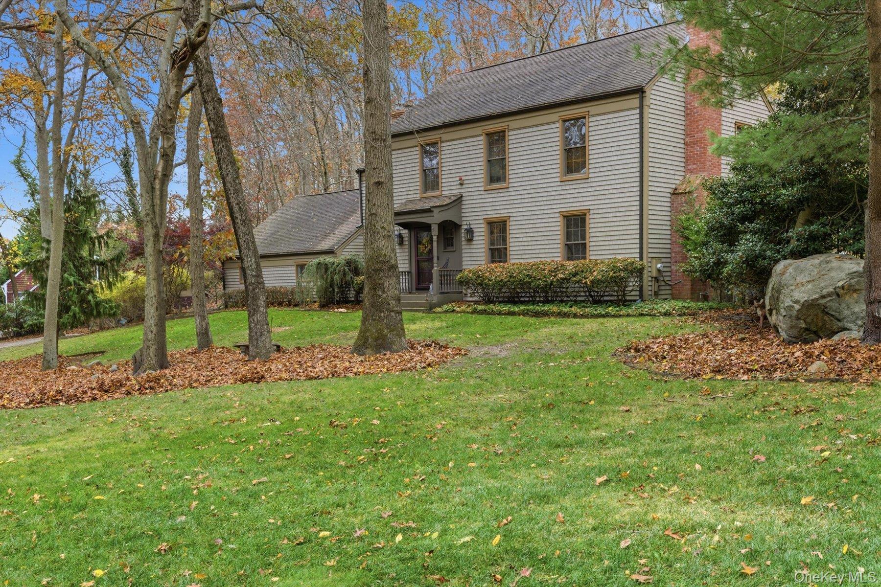 73 Farm Road N, Wading River, NY 11792