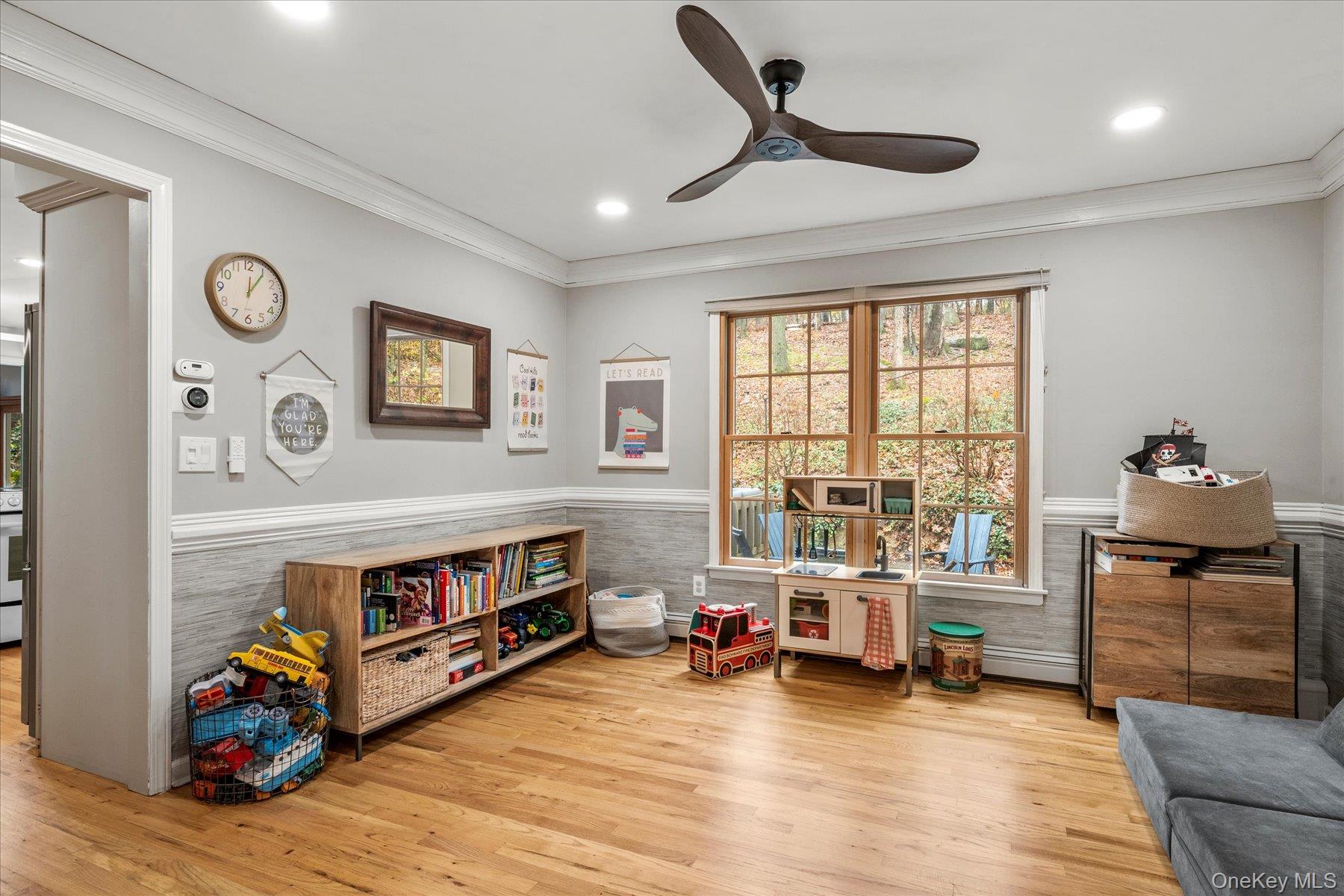 73 Farm Road N, Wading River, NY 11792