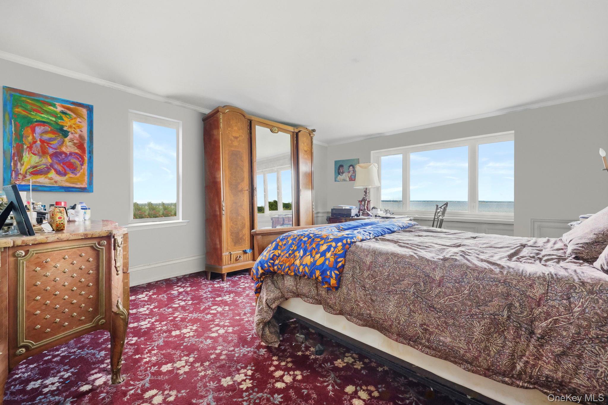 69 Cornwells Beach Road, Sands Point, NY 11050