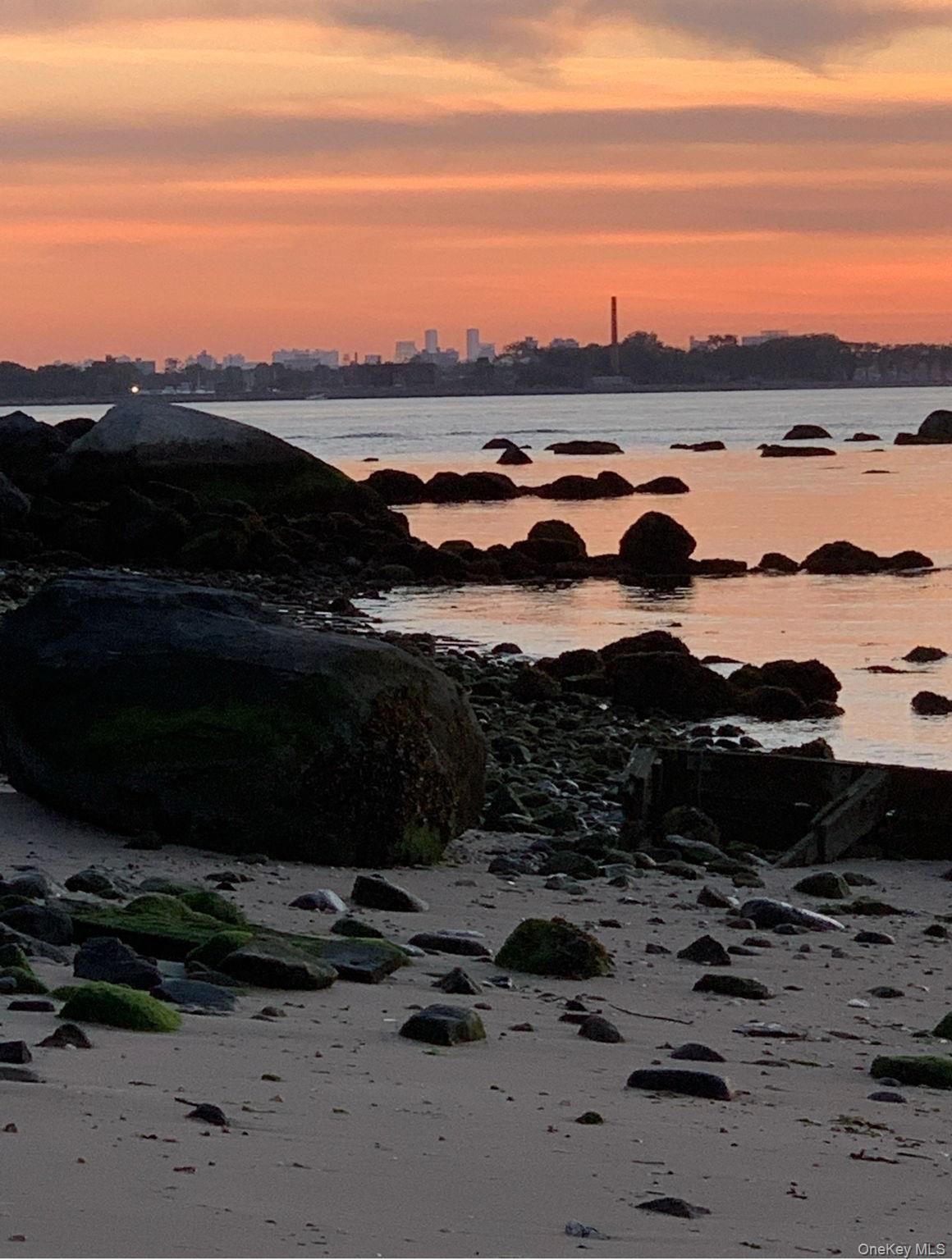 69 Cornwells Beach Road, Sands Point, NY 11050