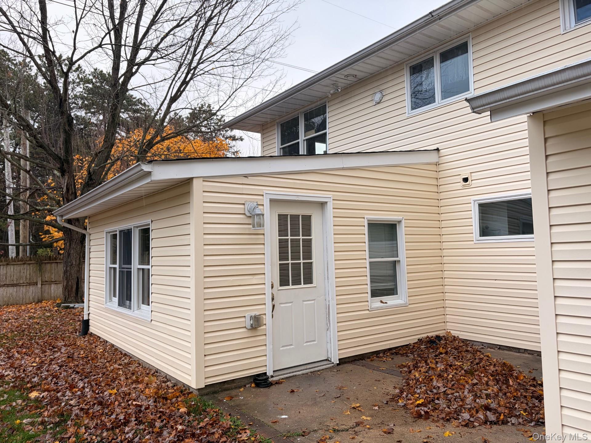 1 Gilford Court, Melville, NY 11747