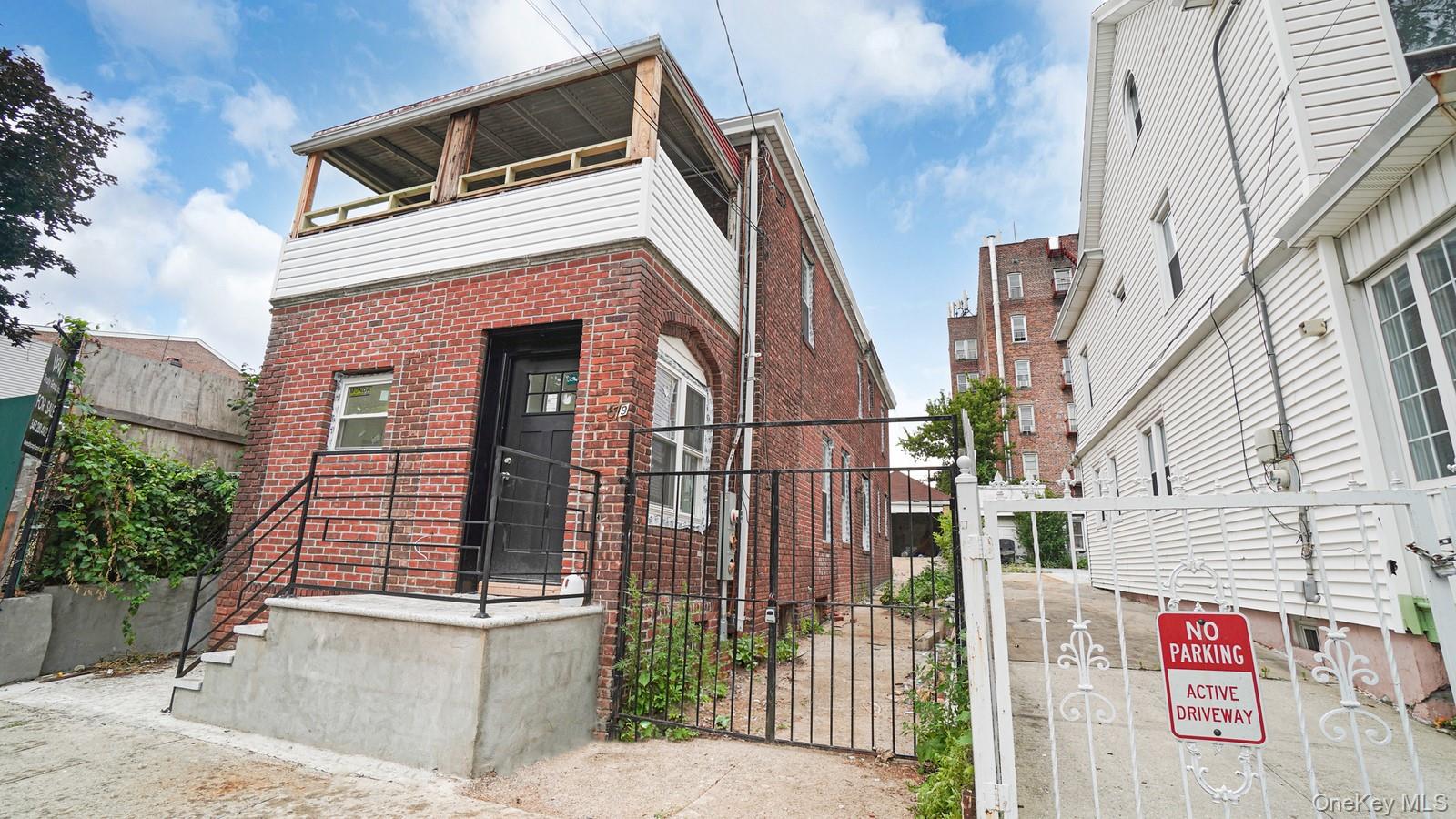 679 E 221st Street, Bronx, NY 10467