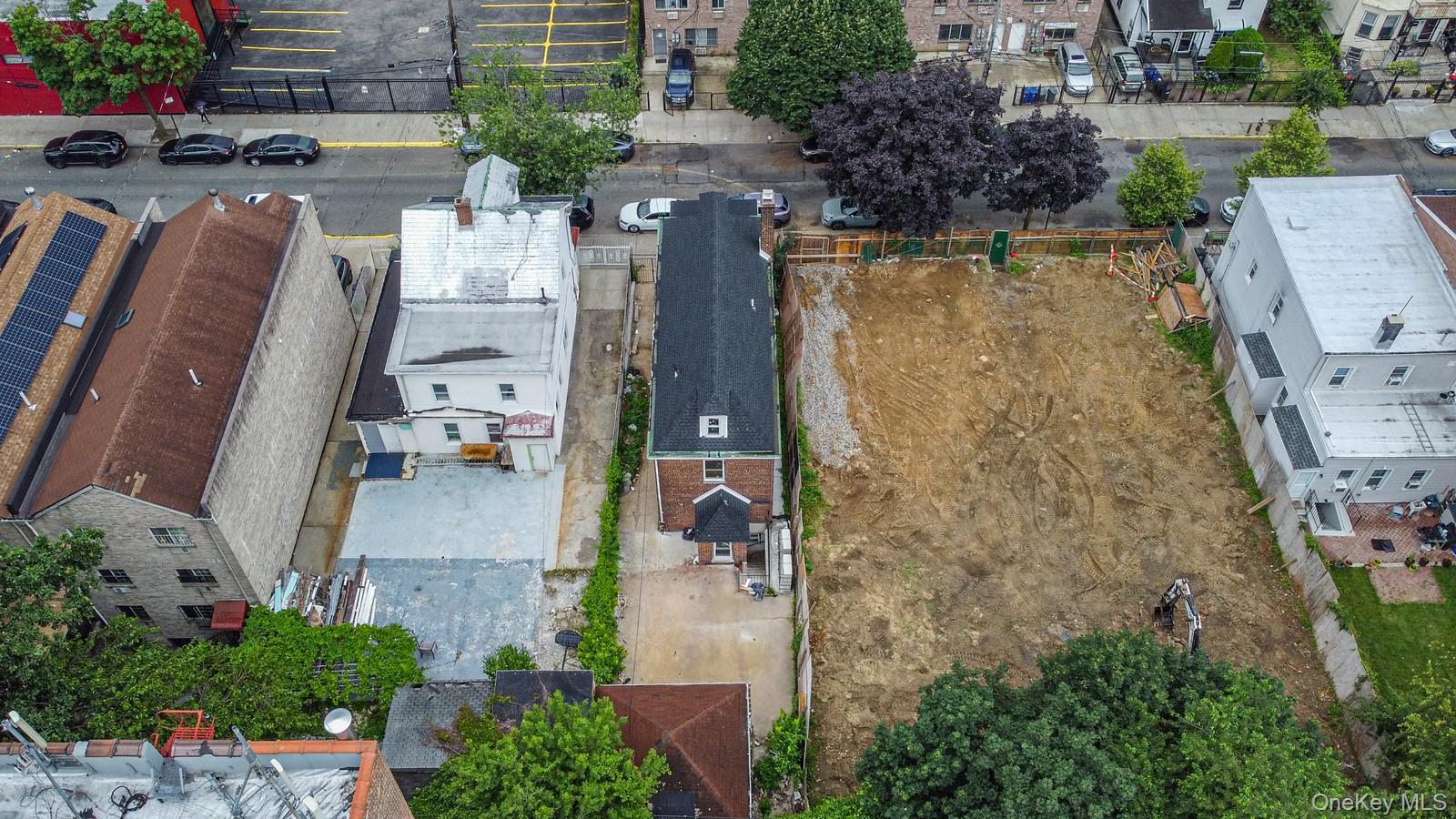 679 E 221st Street, Bronx, NY 10467