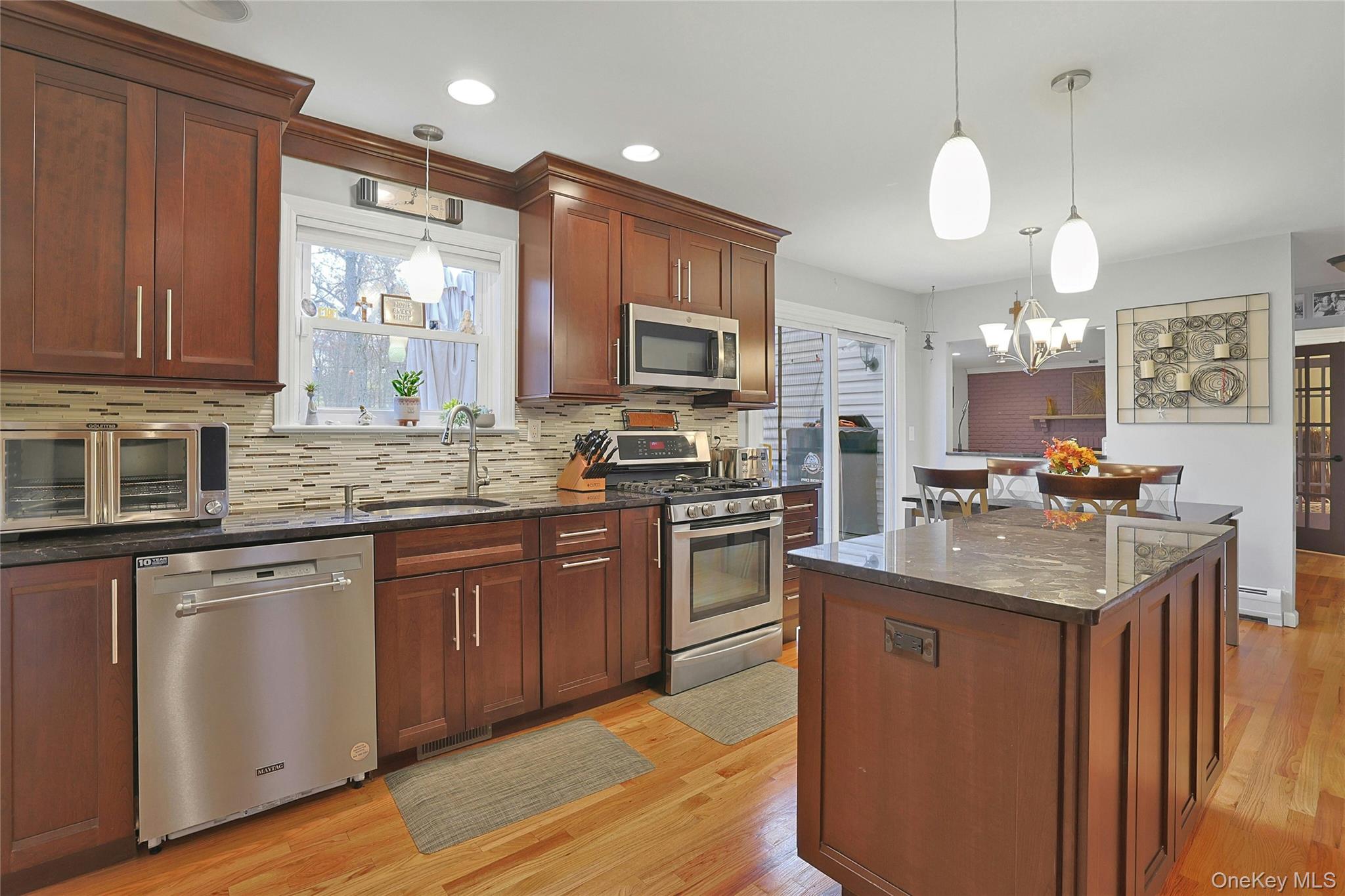 30 Pelham Avenue, Nanuet, NY 10954