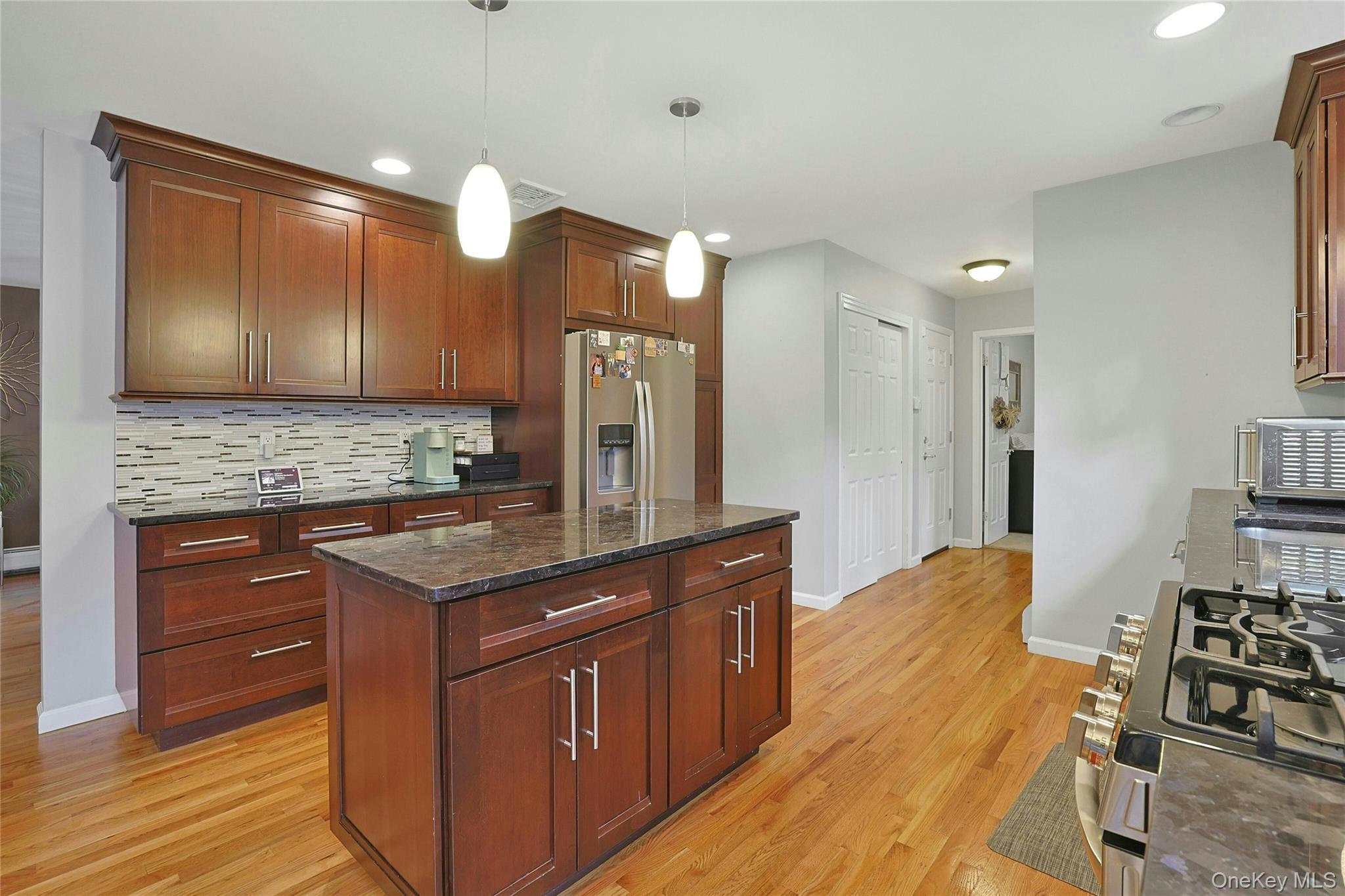 30 Pelham Avenue, Nanuet, NY 10954