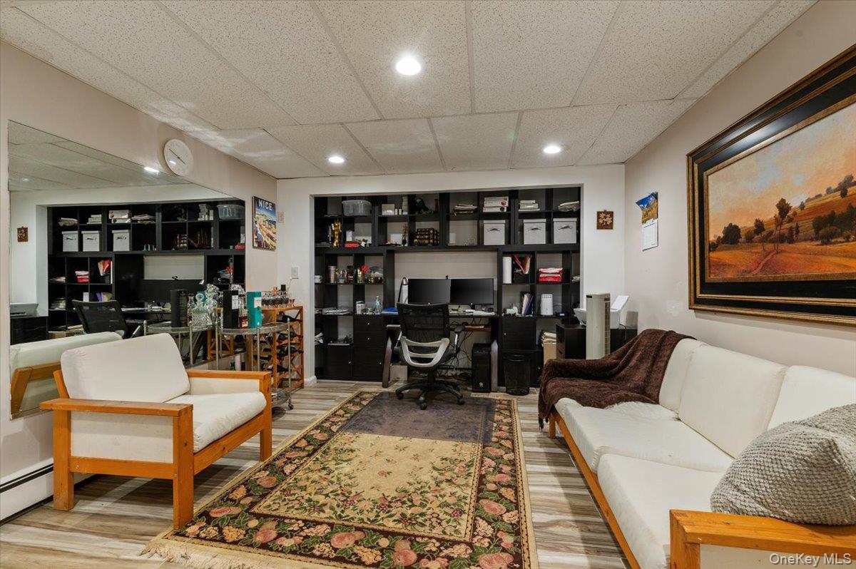 70 Avery Road, Woodbury, NY 11797