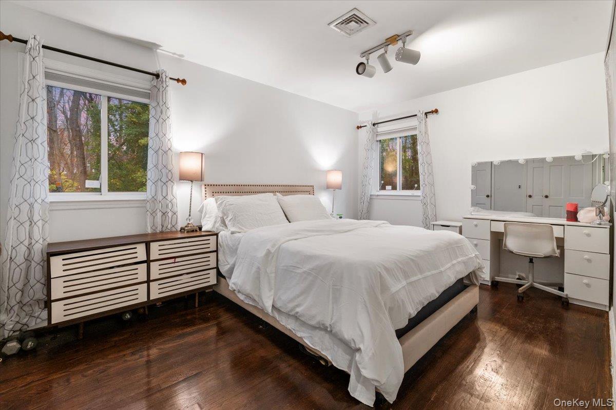 70 Avery Road, Woodbury, NY 11797