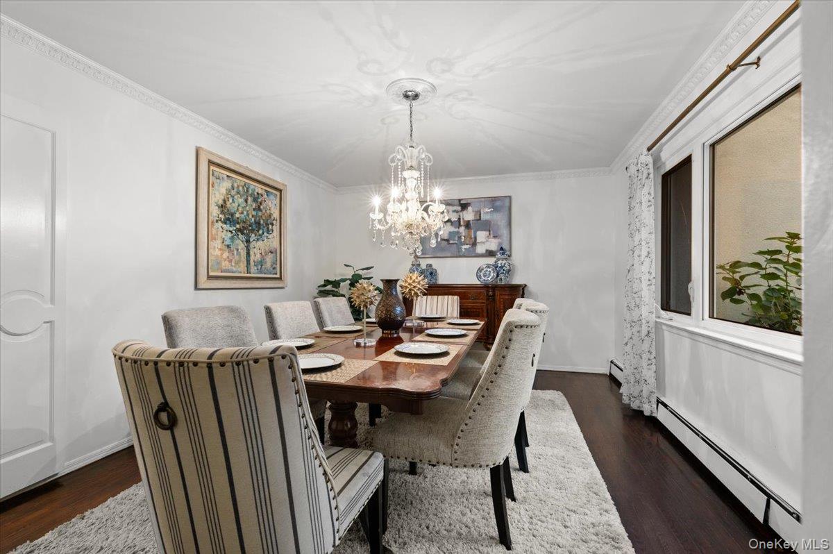 70 Avery Road, Woodbury, NY 11797