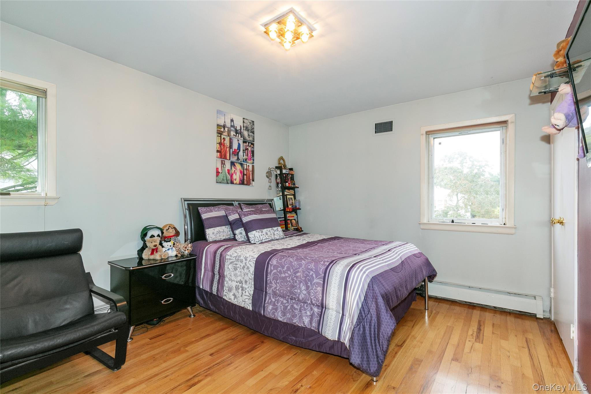 123 South Drive, Manhasset Hills, NY 11040