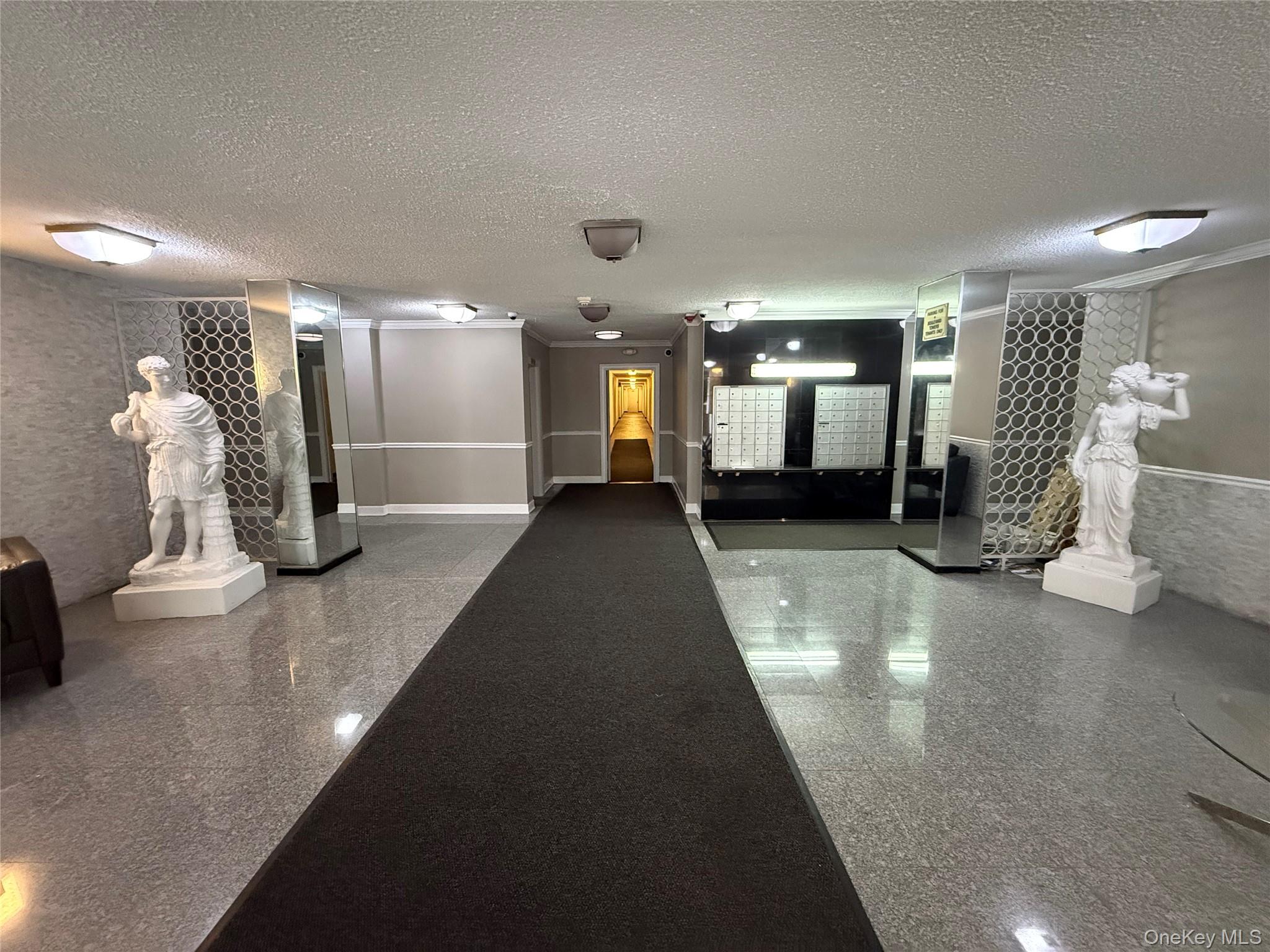 190 First Street # 5E, Mineola, NY 11501